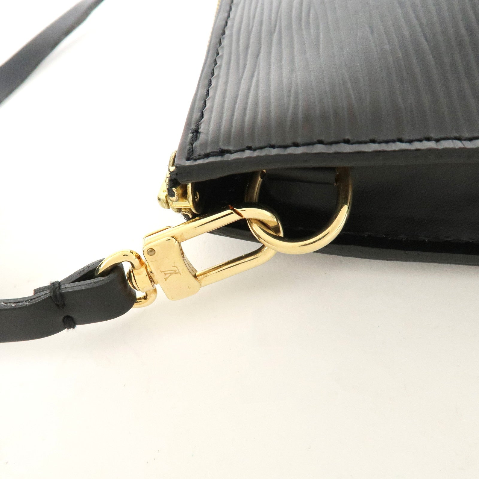 Louis Vuitton Epi Pochette Accessoires Pouch Noir M52942