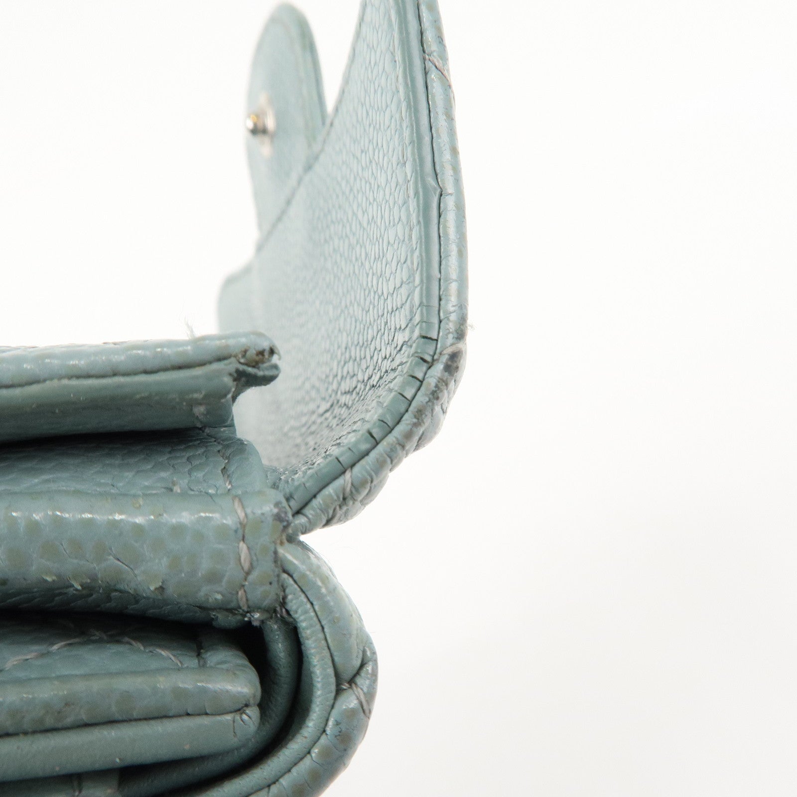 CHANEL Matelasse Caviar Skin Tri-fold Wallet Blue 60809 Used