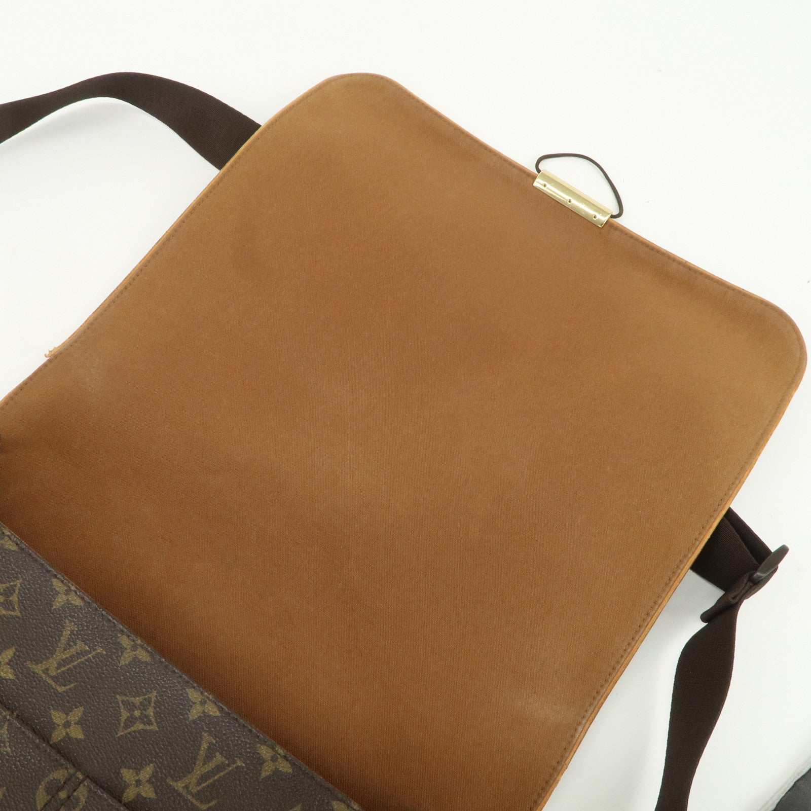 Louis Vuitton Monogram Abbesses Messenger Bag Hand Bag M45257