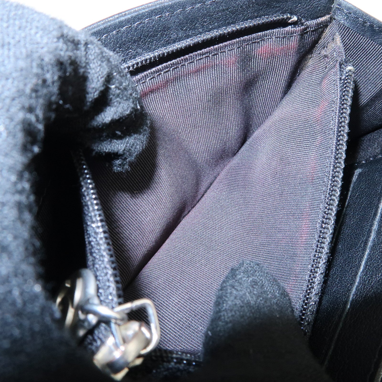 CHANEL V Stitch Lamb Skin COCO Mark Hook Bi-Fold Wallet Black Used