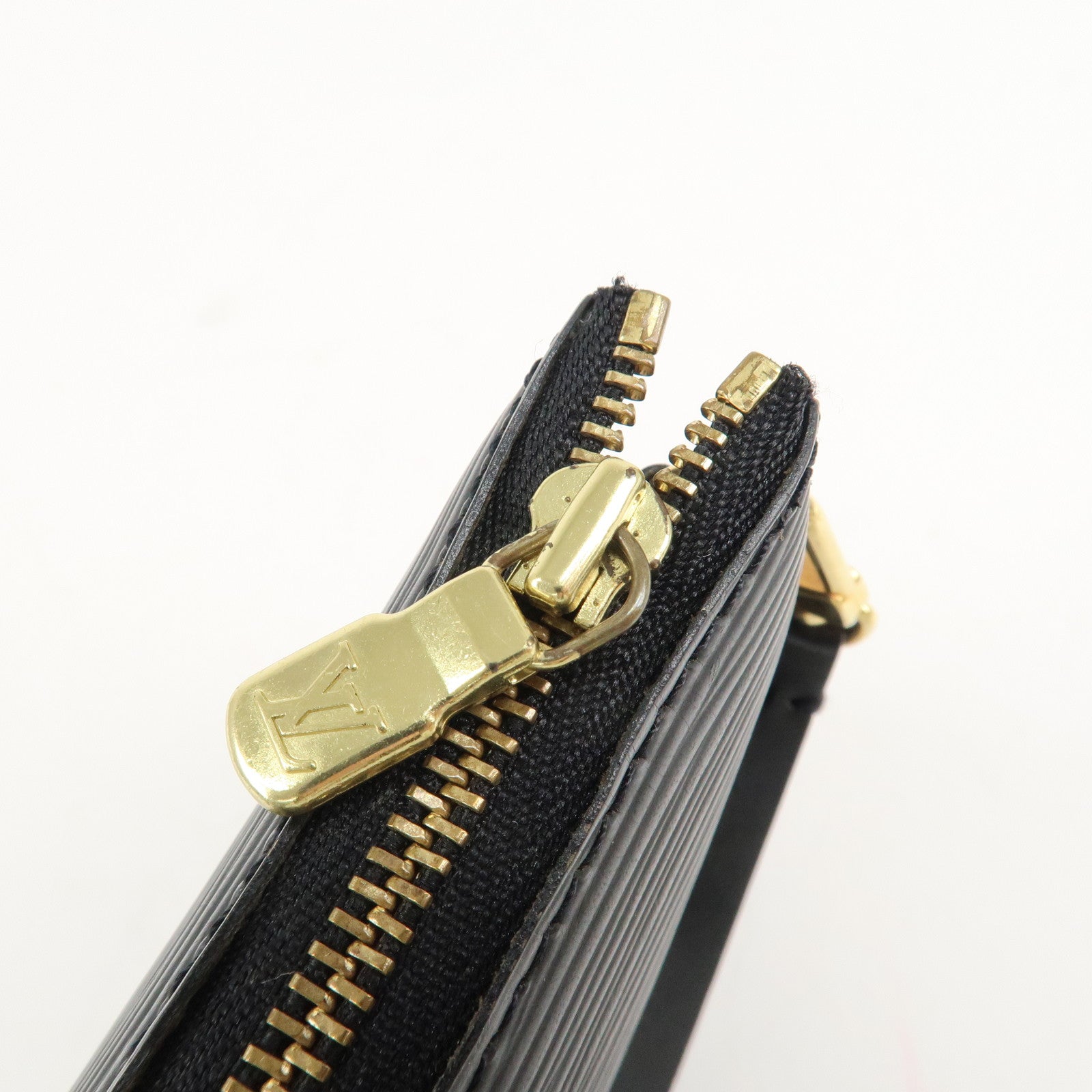 Louis Vuitton Epi Pochette Accessoires Pouch Noir Black M52942 Used