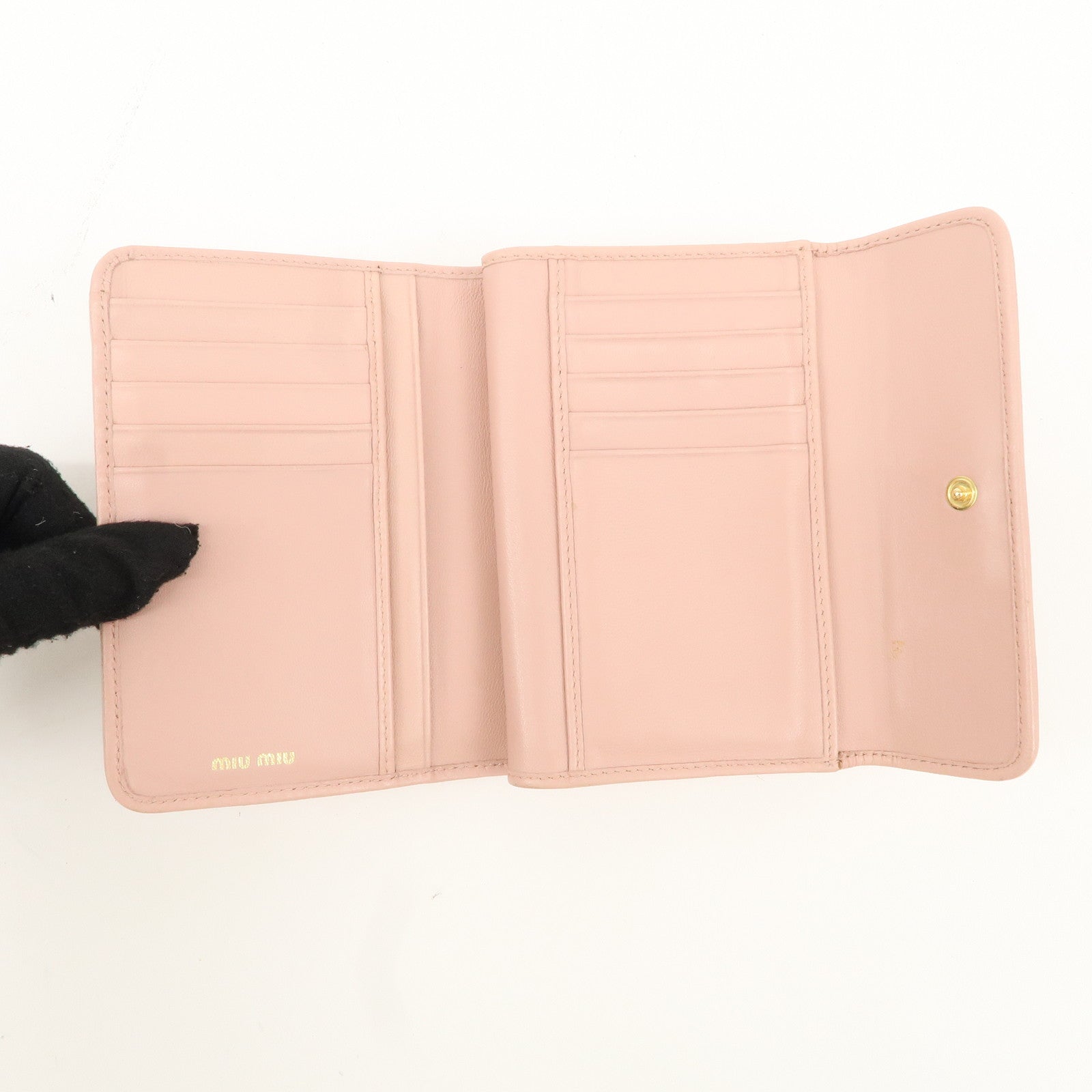 MIU MIU Matelasse Leather Round Zipper Bi-fold Wallet Pink