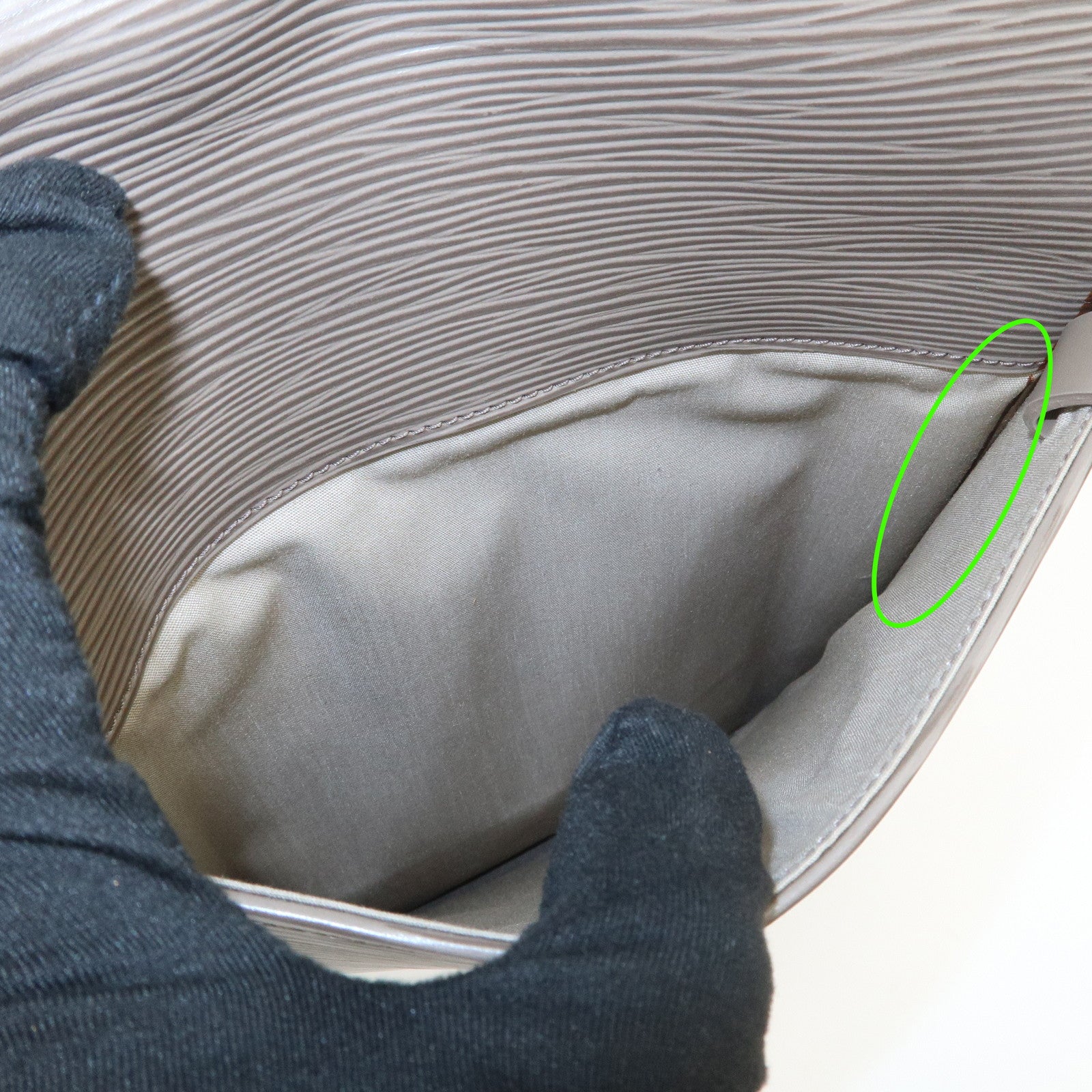 Louis Vuitton Epi Leather Ramatuelle Shoulder Bag Pepper M5247C