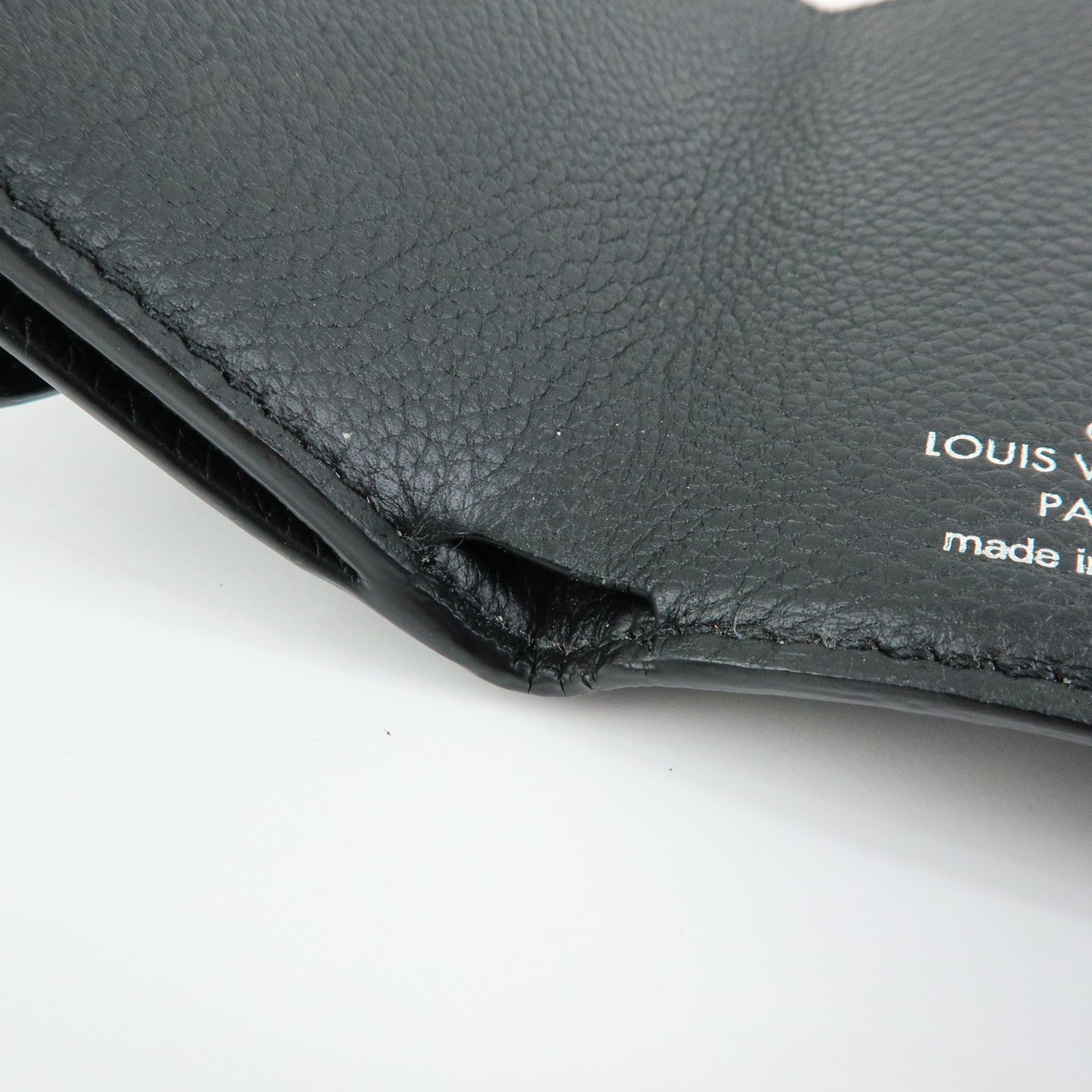 Louis Vuitton Lockme Portefeuille Lock Mini Compact Wallet M63921