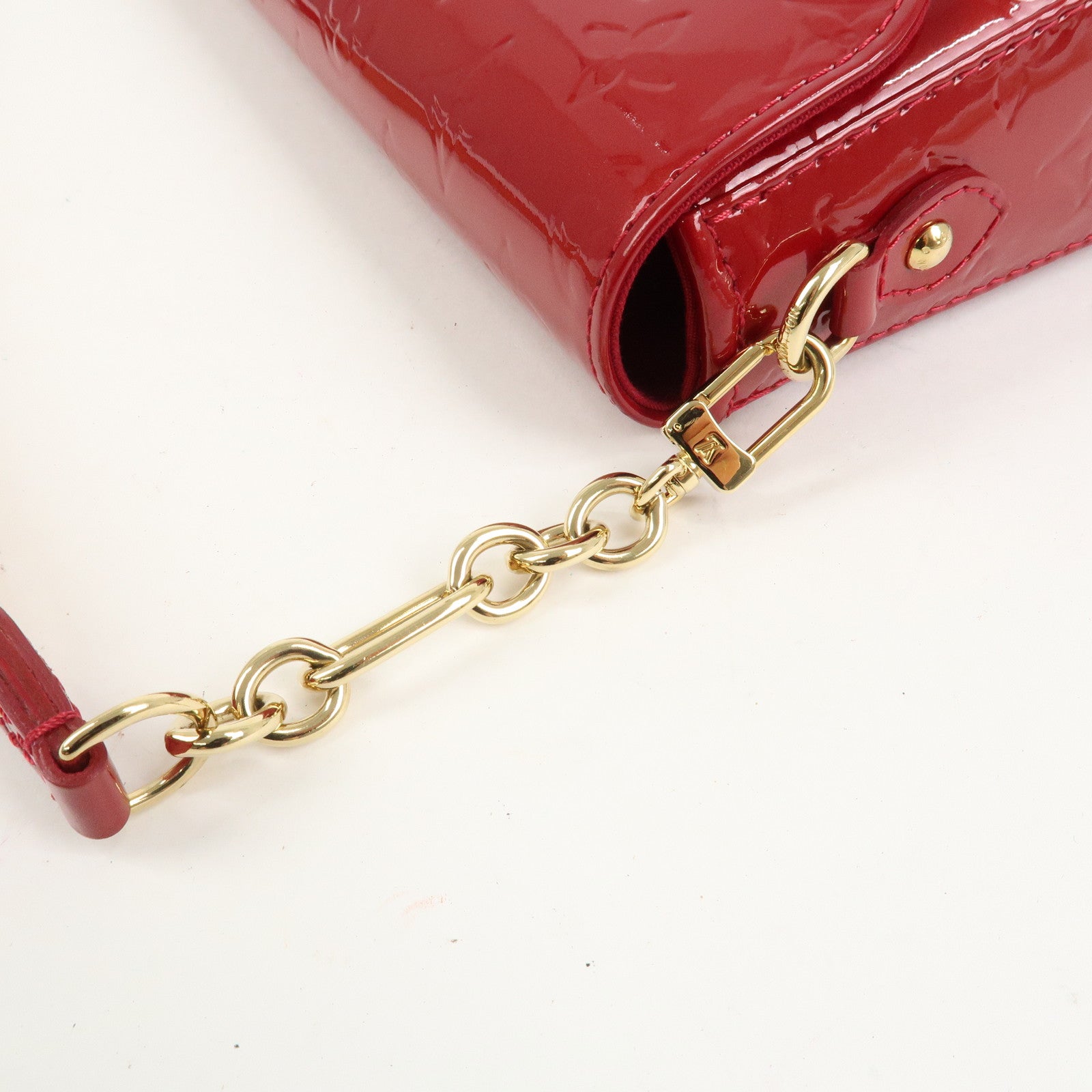 Louis Vuitton Monogram Vernis Rodeo Drive Shoulder Bag Red M93599