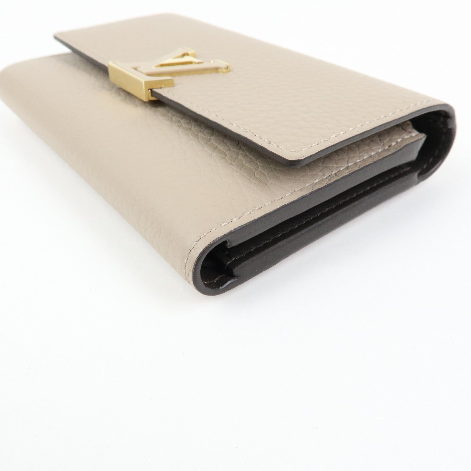 Louis Vuitton Portefeuille Capucines Compact Wallet Galet M62159