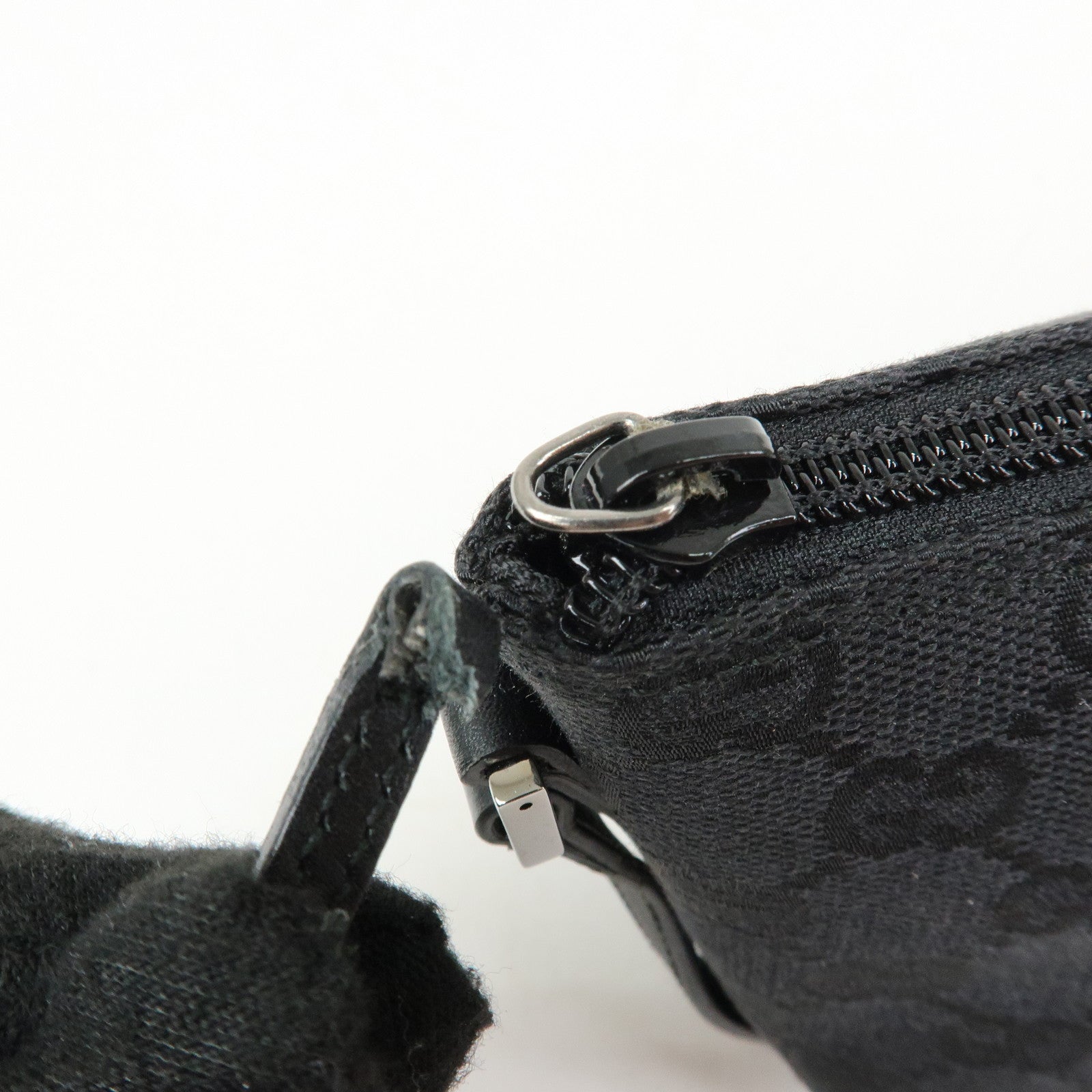 GUCCI Boat Bag GG Canvas Accessory Pouch Hand Bag Black 07198