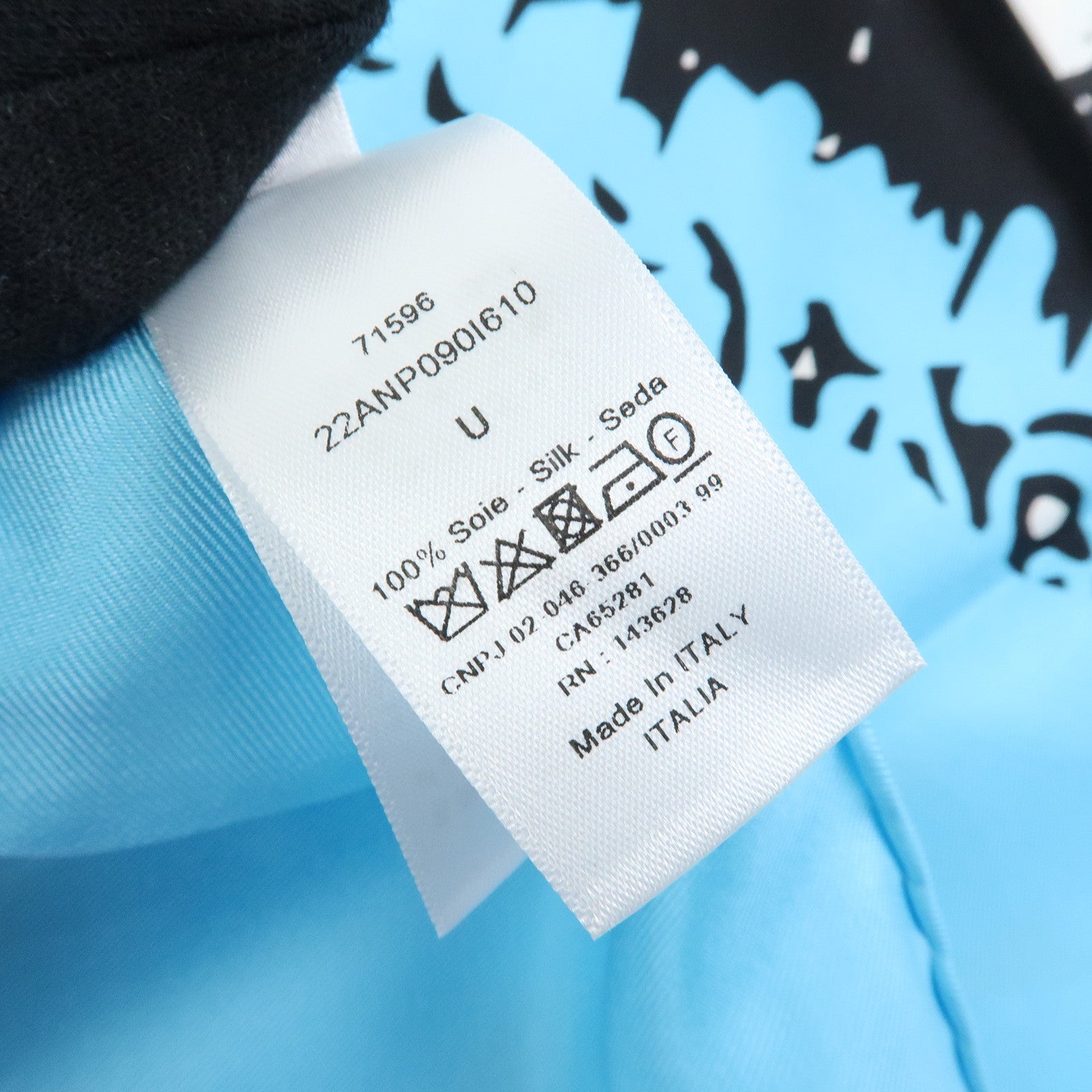 Christian Dior Silk 100％ Zebra Scarf Shawl Light Blue Pink