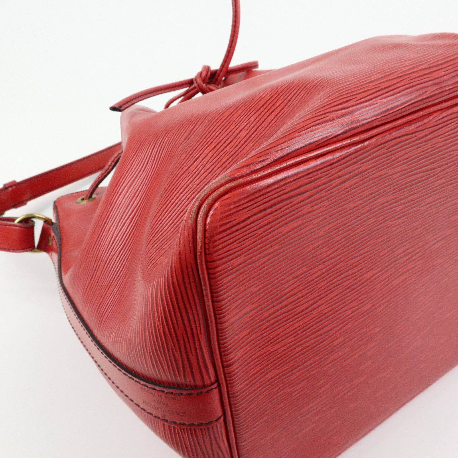 Louis Vuitton Epi Petit Noe Shoulder Bag Castilian Red M44107