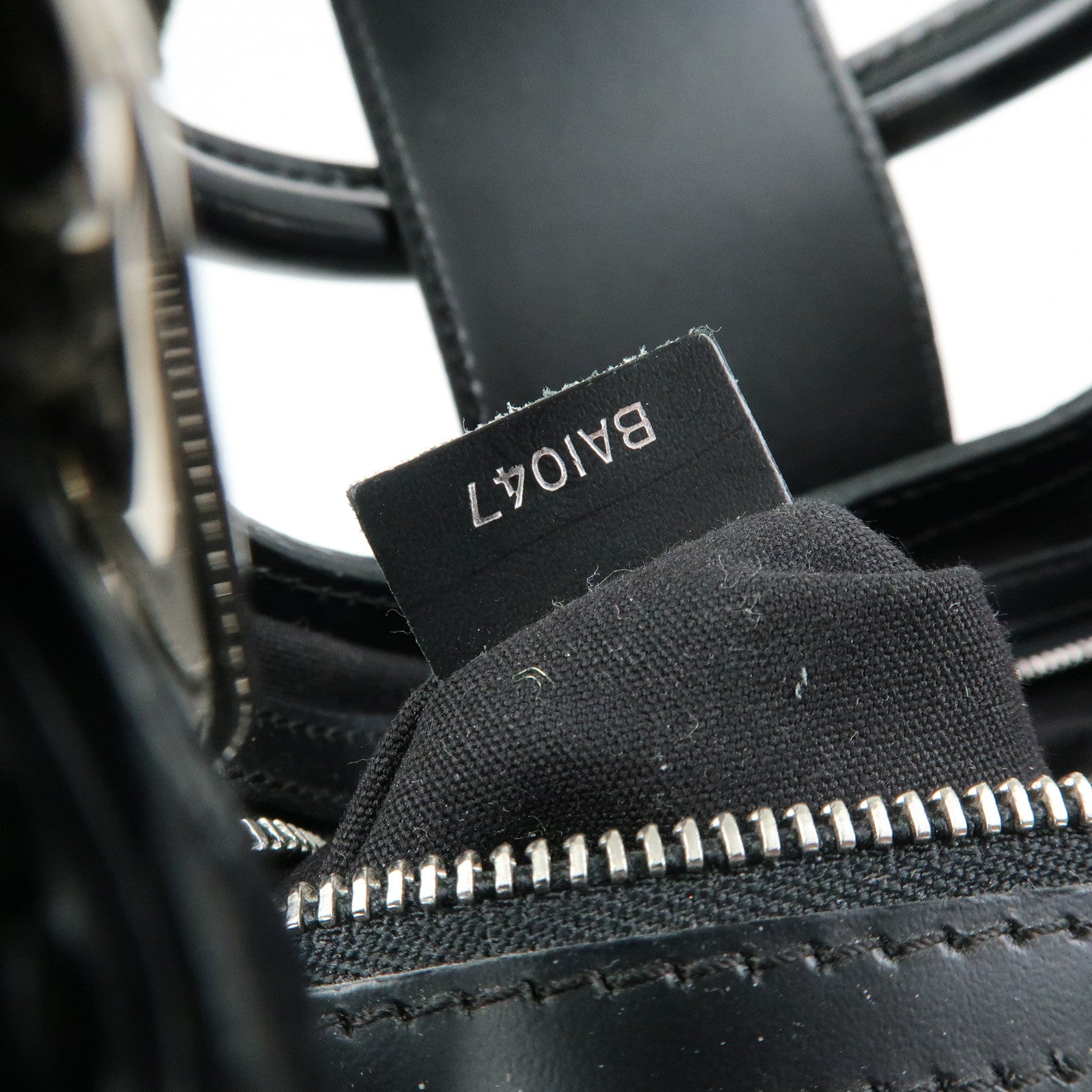 Louis Vuitton Epi Leather Sac Montaigne Hand Bag Noir Black M59302