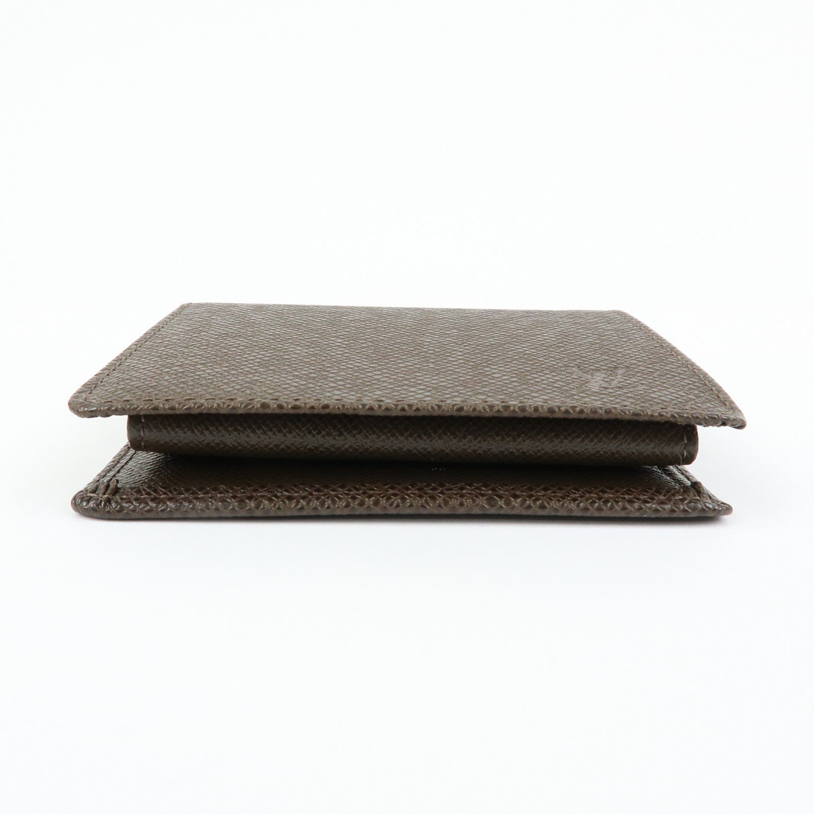 Louis Vuitton Taiga Porte 3 Cartes Credit Bi-fold Wallet M30458