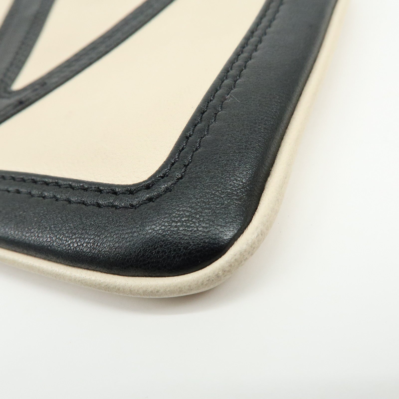 VALENTINO Viva Superstar Leather Cosmetic Jewelry Pouch Ivory Black