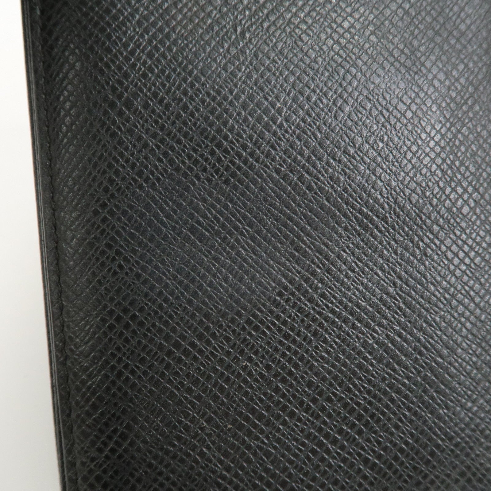 Louis Vuitton Taiga Porte Carte de Credit Yen Wallet Adoise M31002