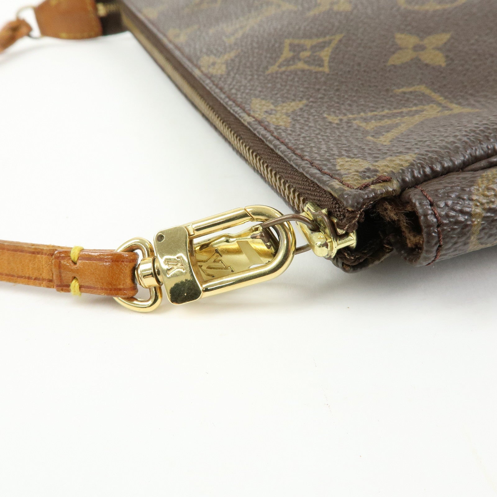 Louis Vuitton Monogram Pochette Accessoires Pouch Hand Bag M51980