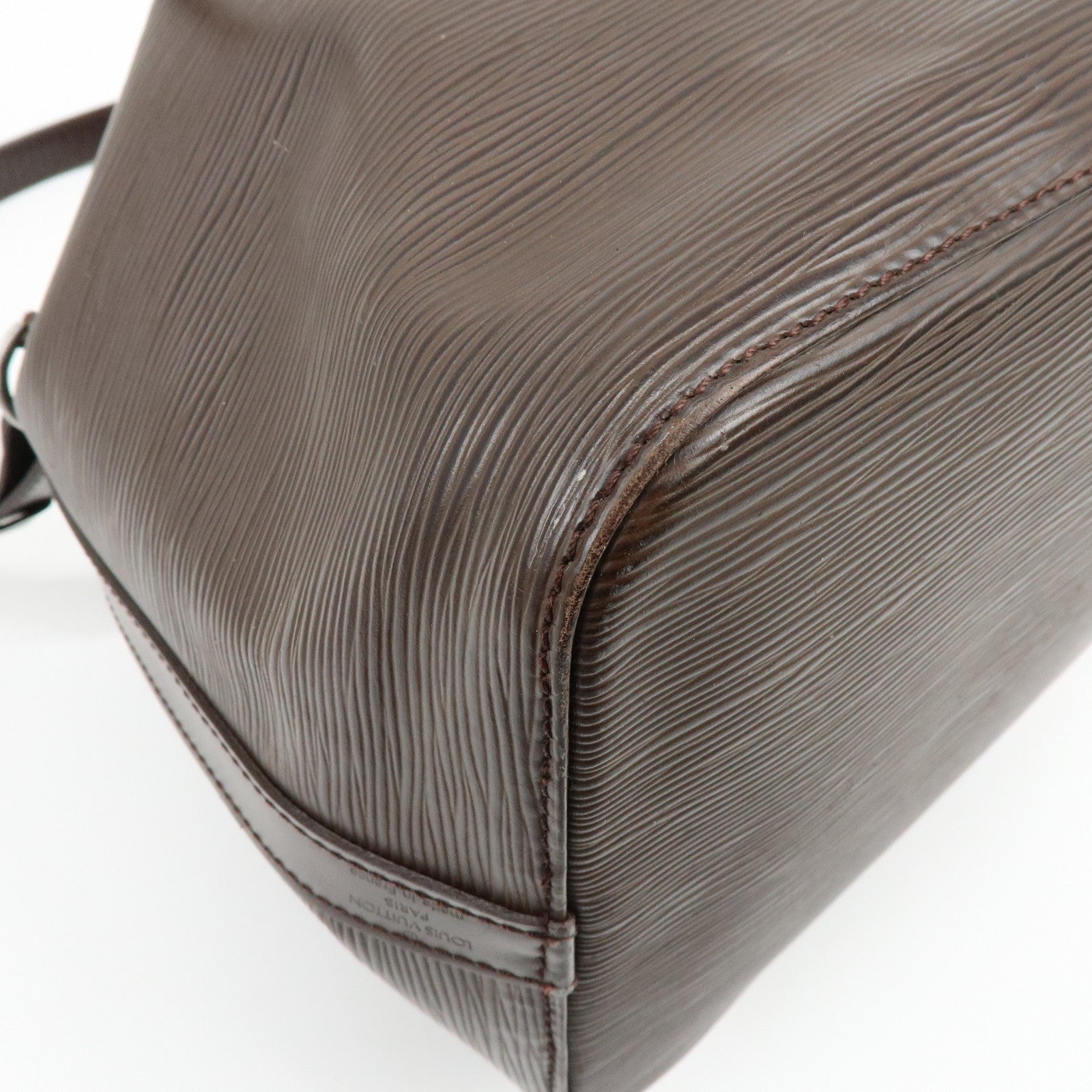 Louis Vuitton Epi Leather Petit Noe Shoulder Bag Mocha M5901D
