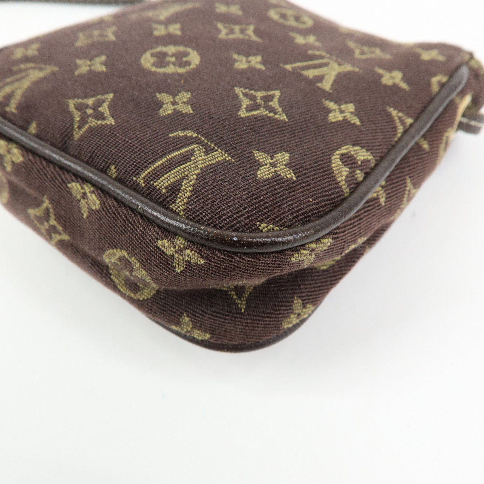 Louis Vuitton Monogram Mini Lin Pochette Cancun Ebene M95313