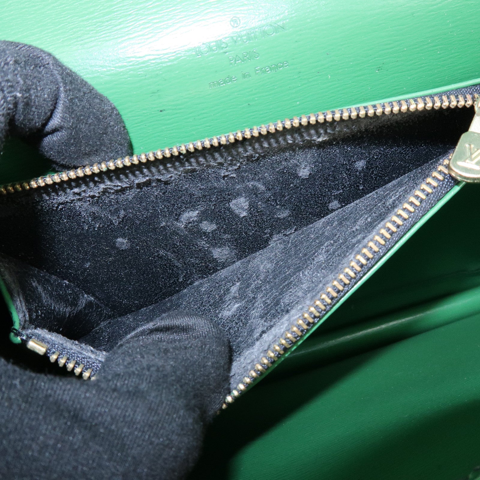 Louis Vuitton Epi Free Run Shoulder Bag Noir Borneo Green M52414