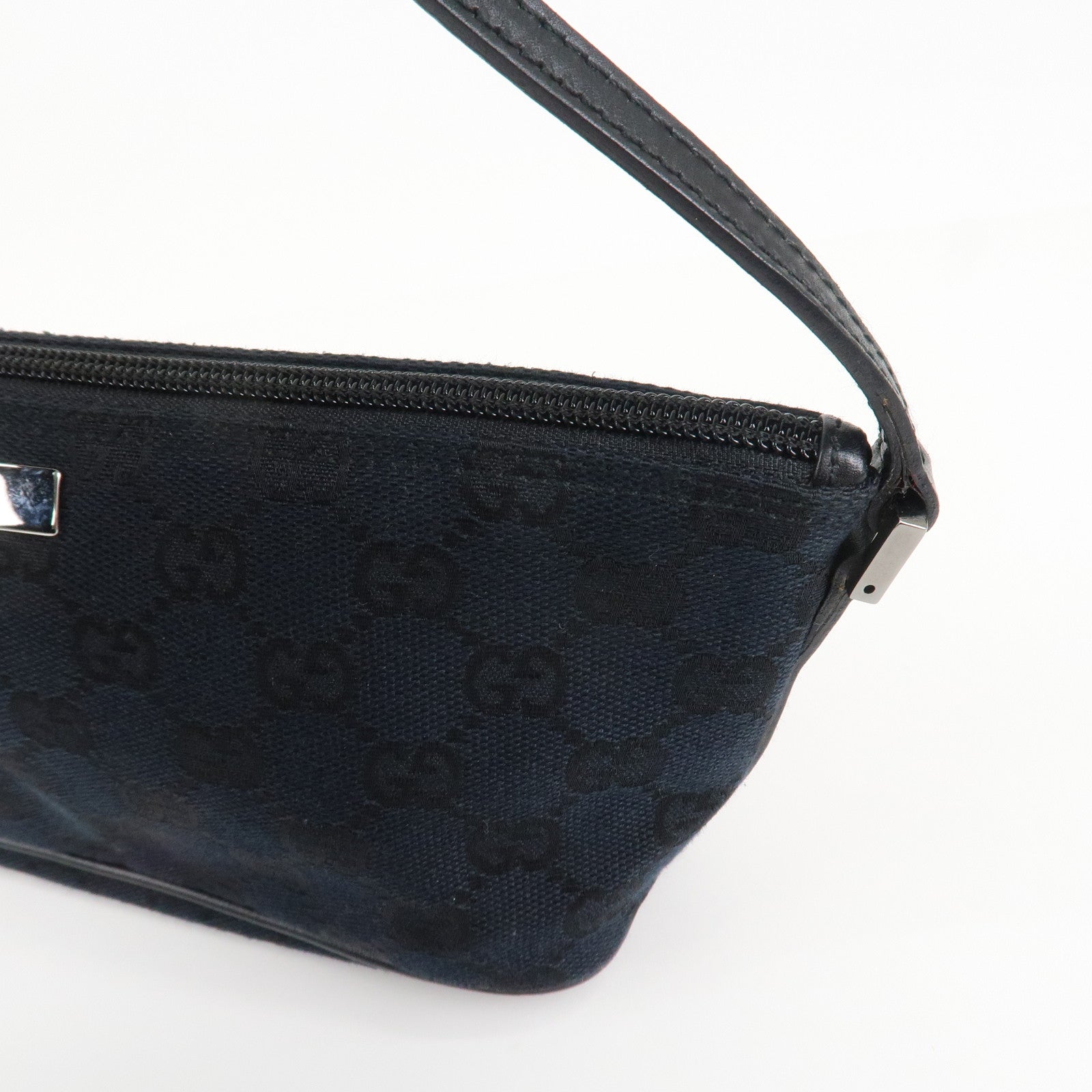 GUCCI GG Canvas Leather Accessory Pouch Hand Bag Black 039.1103 Used