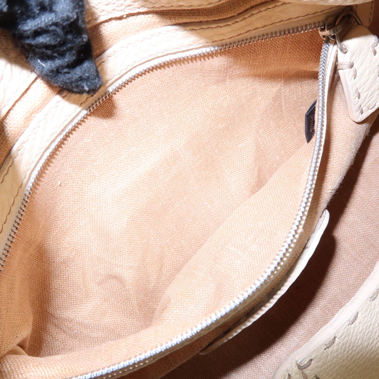 FENDI Selleria Leather Hand Bag Shoulder Bag Cream 8BR457