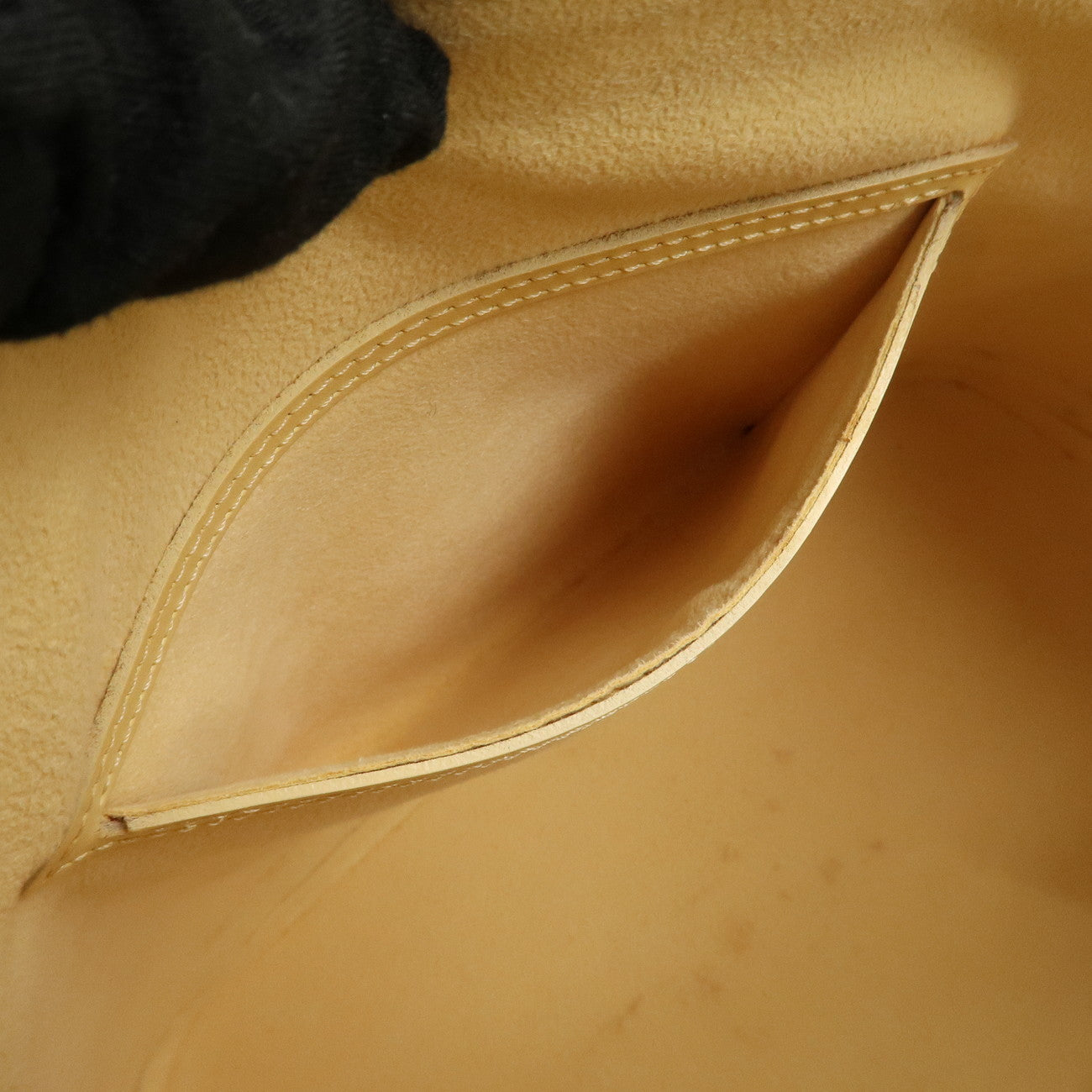 Louis Vuitton Epi Leather Alma Hand Bag Vanilla M5214A Used