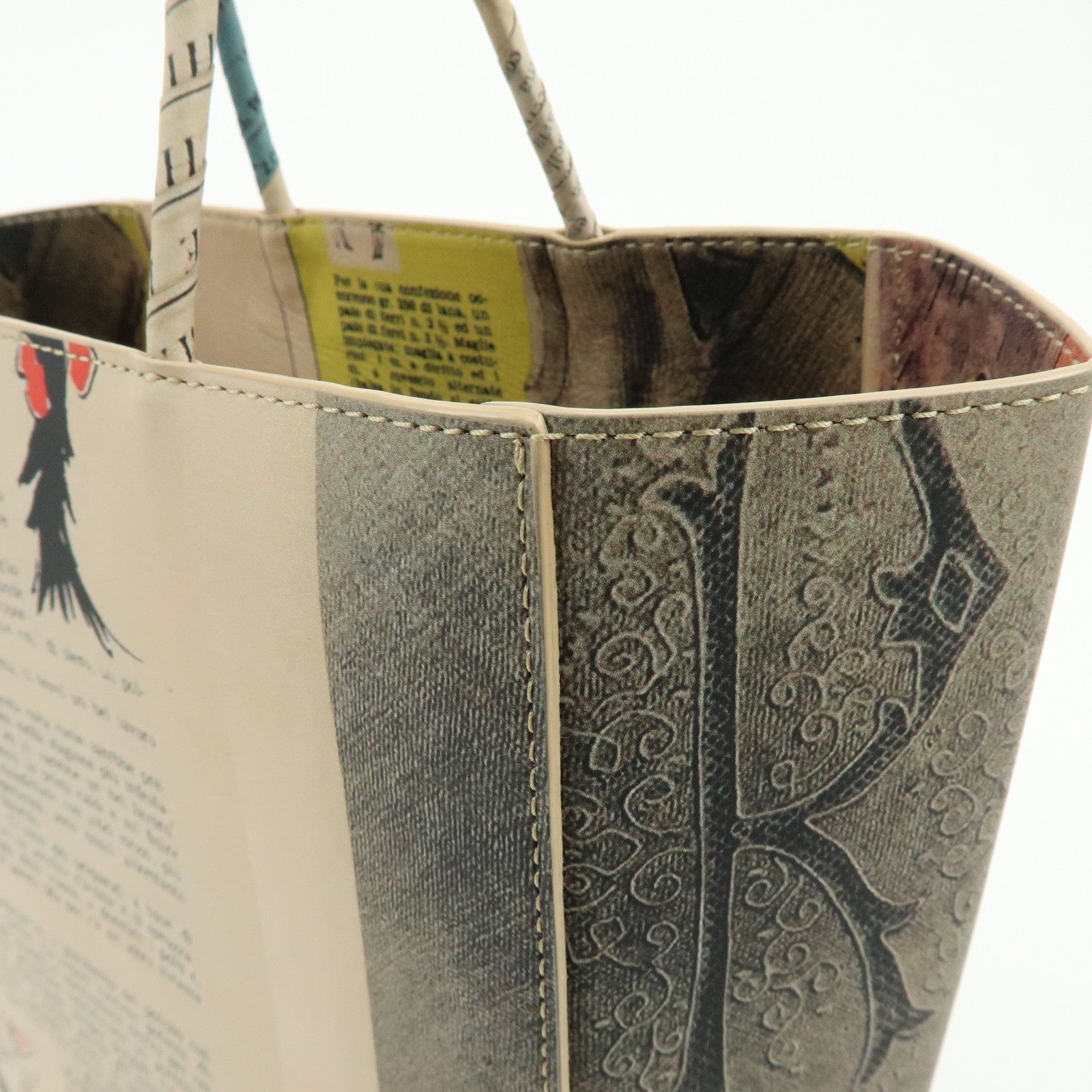 BOTTEGA VENETA Intrecciato Newspaper Tote Bag Beige Multicolor
