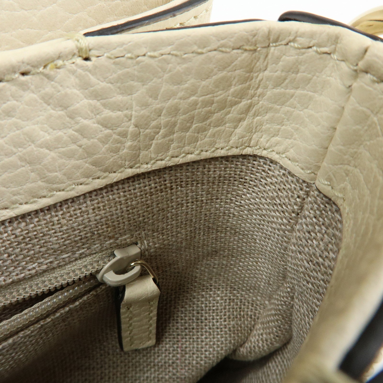 GUCCI Interlocking G Leather Chain Shoulder Bag Ivory 607720
