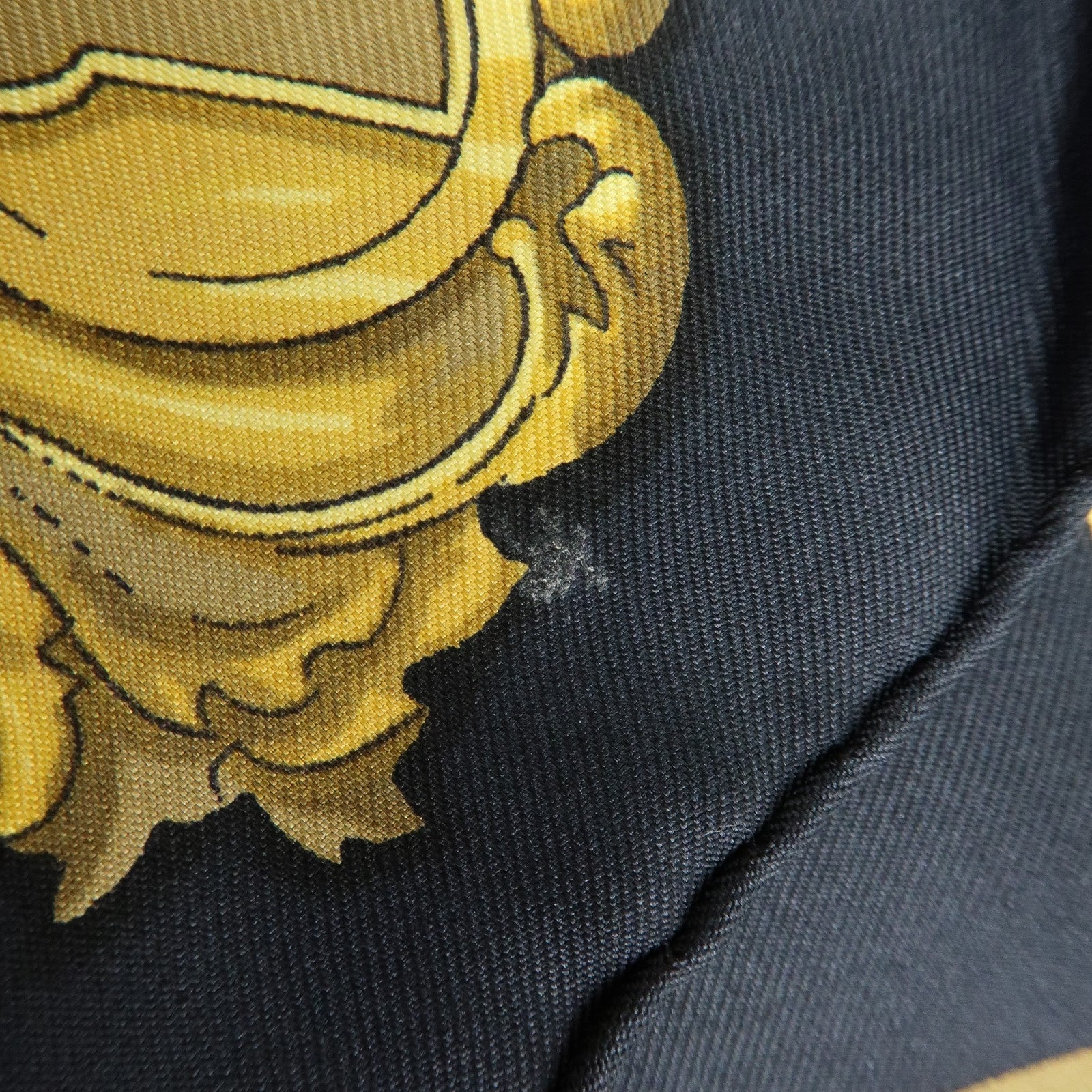 HERMES Carre 90 Silk 100% Scarf LES CLES THE KEYS RARE Black White