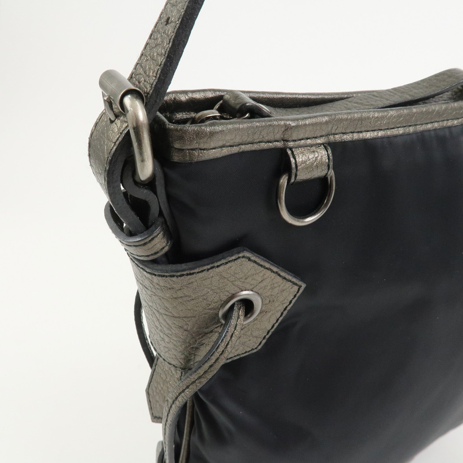 BURBERRY Logo Nylon Leather Shoulder Bag Crossbody Black