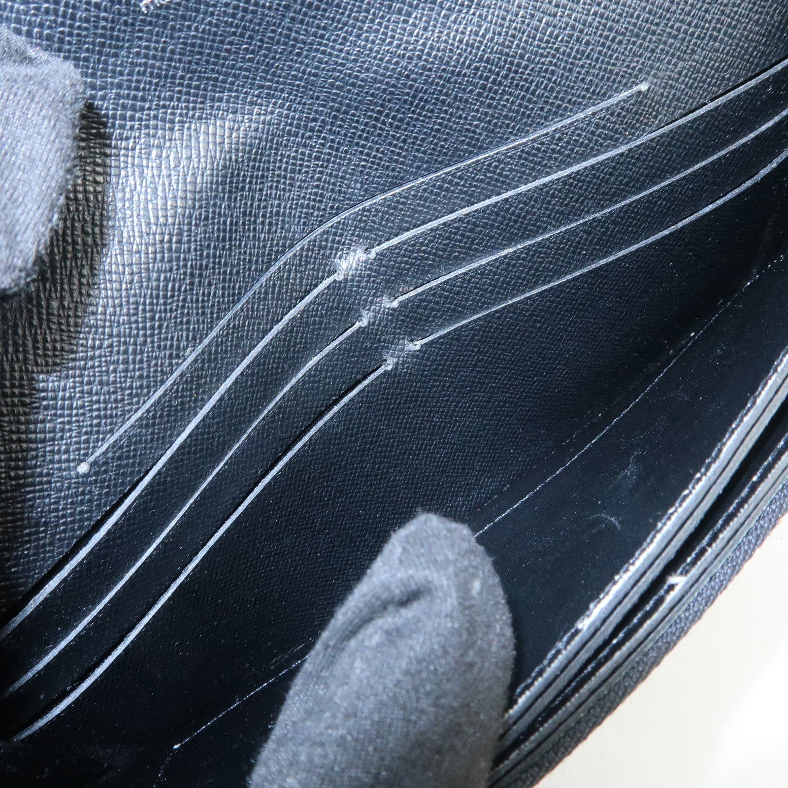 Louis Vuitton Taiga Portefeuille Accordion Wallet Ardoise M30992