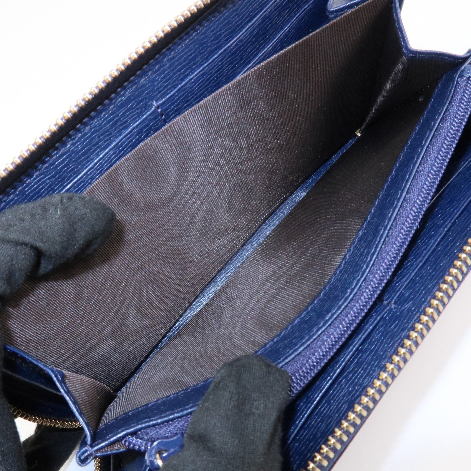 GUCCI Interlocking G Round Zippy Long Wallet Heart Navy 309705