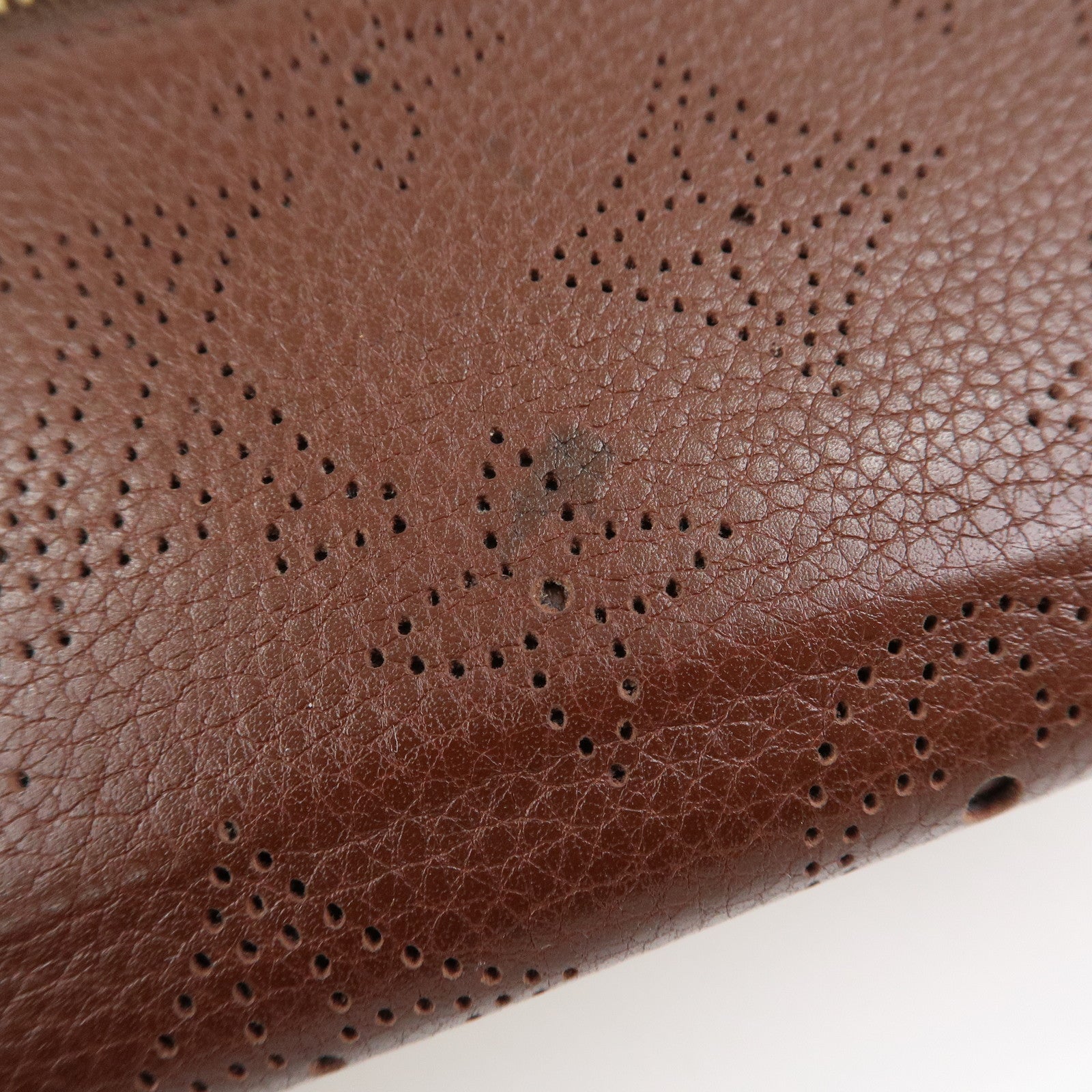 Louis Vuitton Monogram Mahina Portefeuilles Amelia Long Wallet Acajou M58125