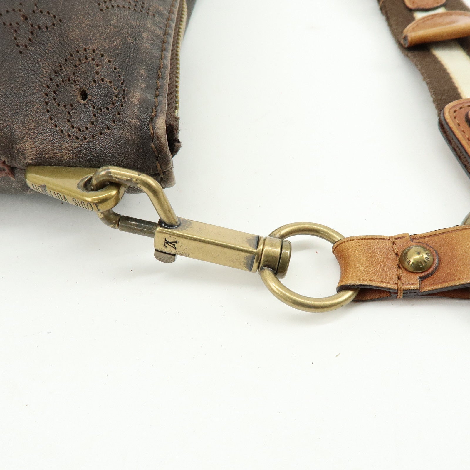 Louis Vuitton Pochette Onata Cuir Leather Shoulder Bag Cacao M40002