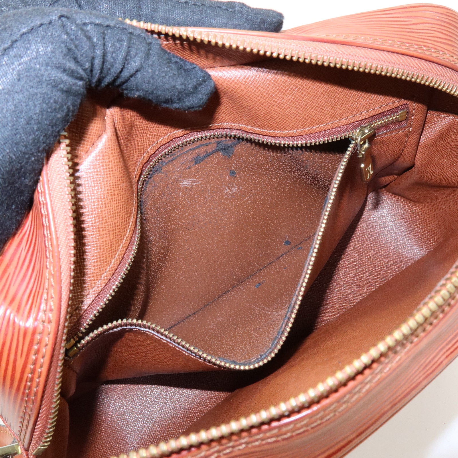 Louis Vuitton Epi Trocadero 24 Shoulder Crossbody Bag Brown M52313