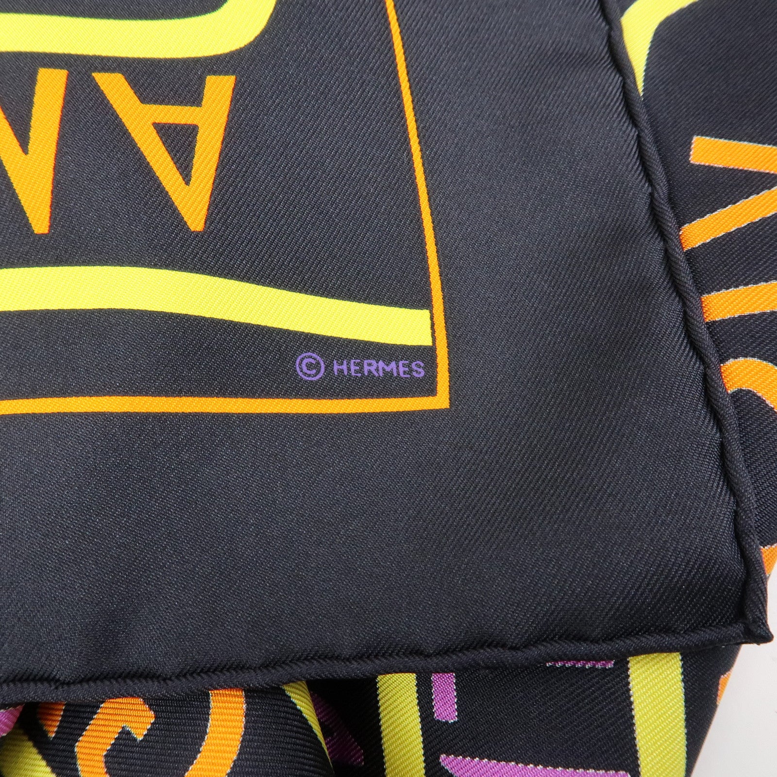 HERMES Carre 90 Silk 100% Scarf  LES SOURCES DE LA VIE