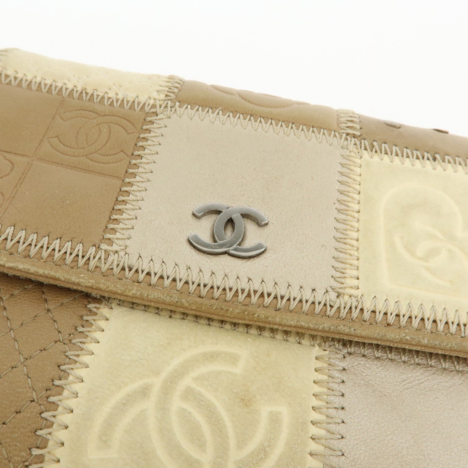 CHANEL Icon Line Unborn Calf Leather Patchwork Compact Wallet Beige