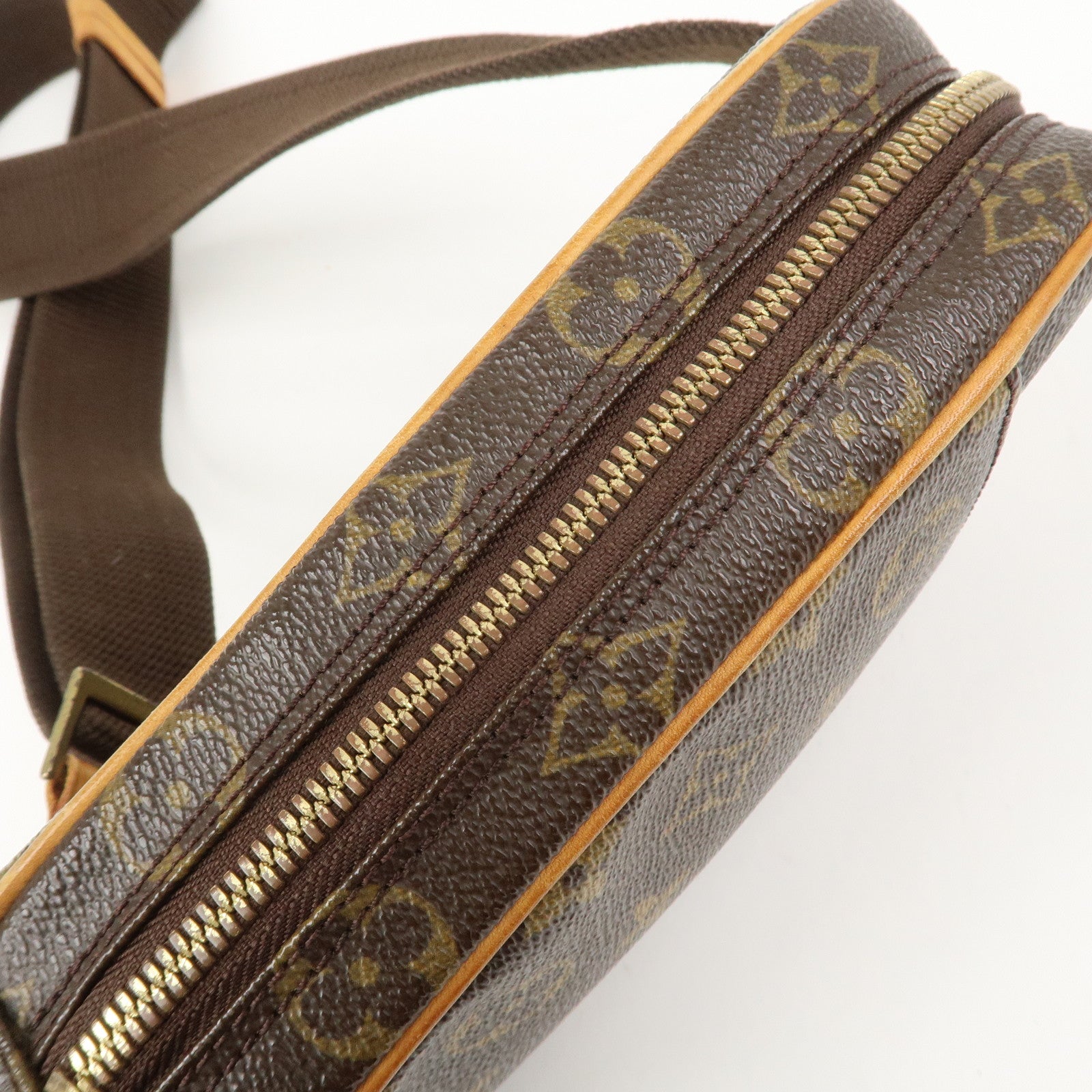 Louis Vuitton Monogram Pochette Gange Cross Body Bag M51870