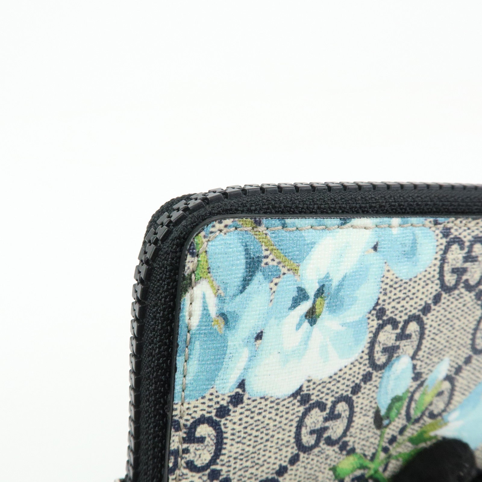 GUCCI GG Blooms GG Supreme Leather Card Case Beige Navy 410220