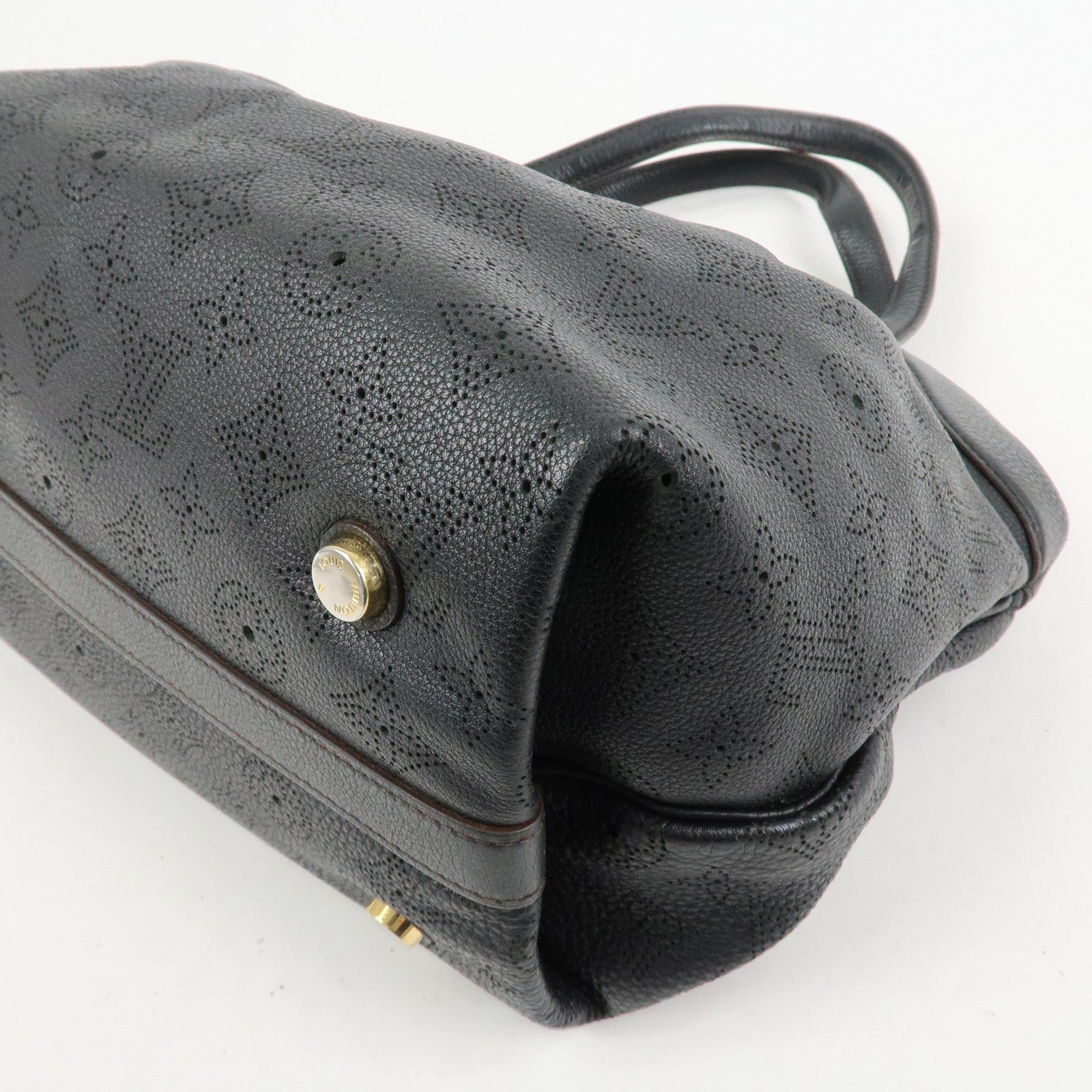 Louis Vuitton Monogram Mahina PM Shoulder Bag Noir Black M93465