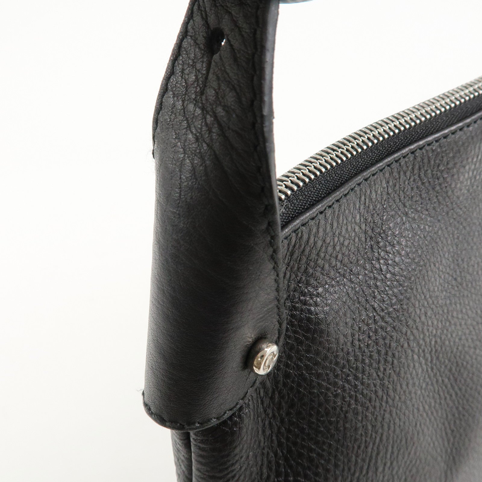 Ferragamo Gancini Leather Shoulder Bag Black Used