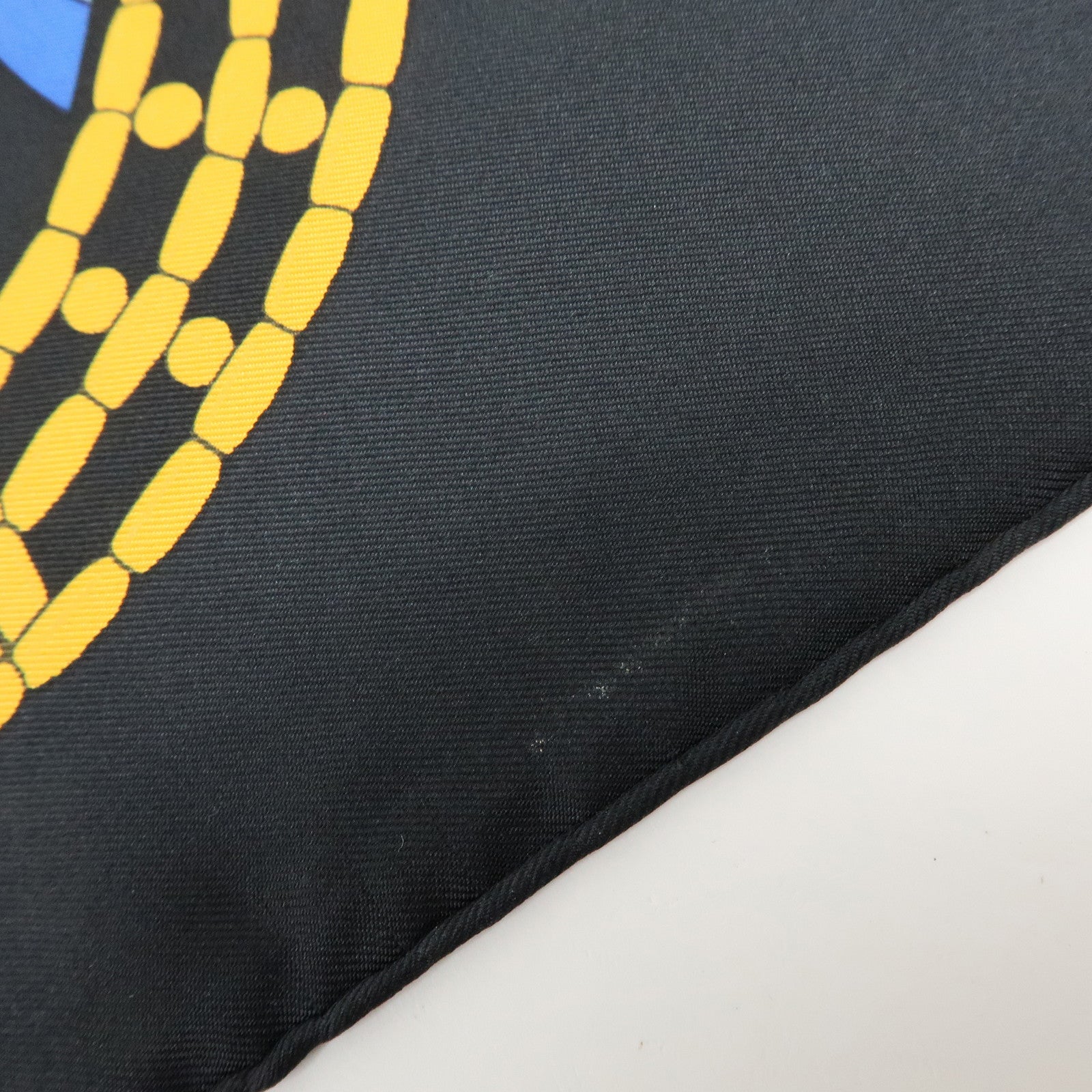 HERMES Carre 90 Silk 100% Scarf Tresor Royal Du Benin Black