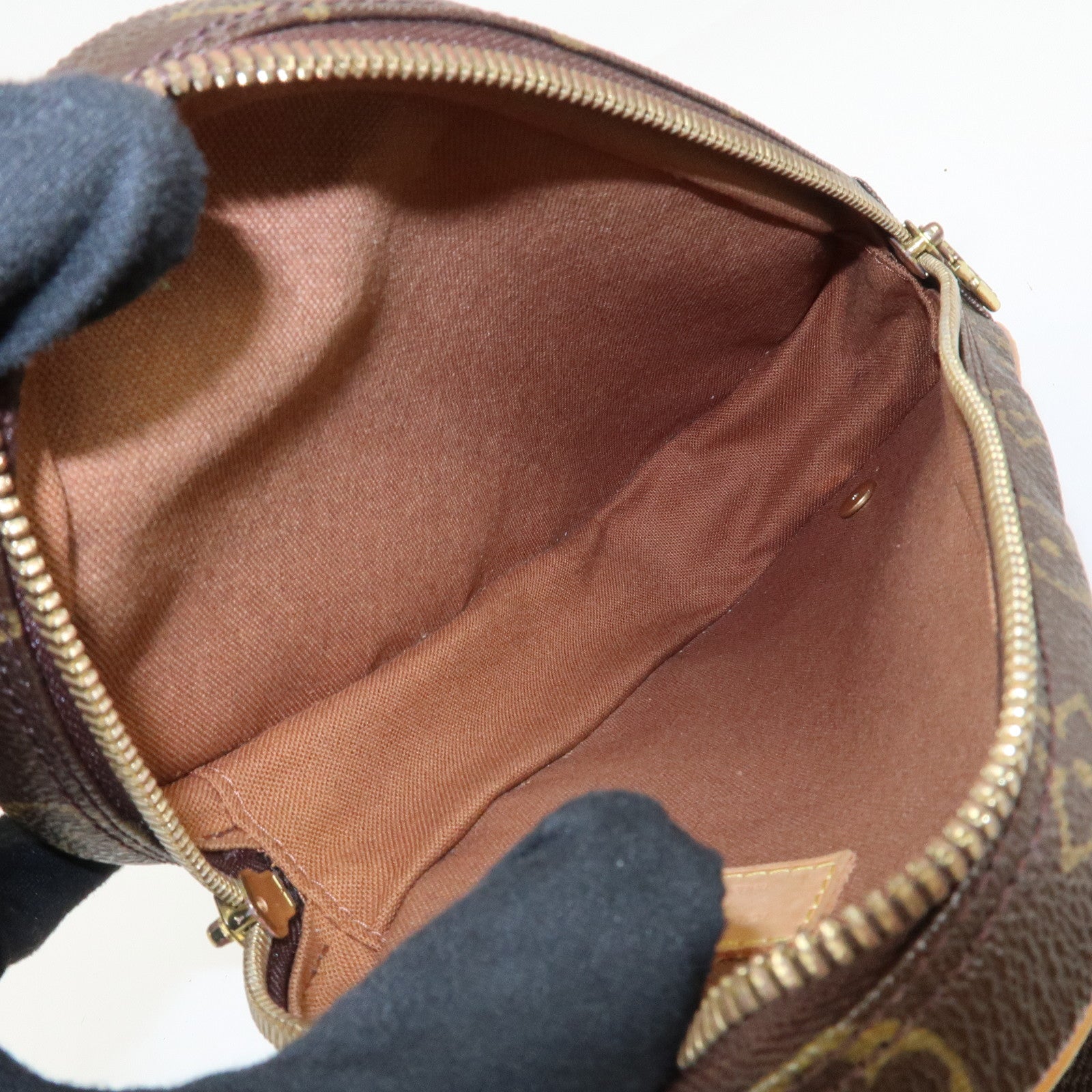 Louis Vuitton Monogram Pochette Gange Cross Body Bag M51870