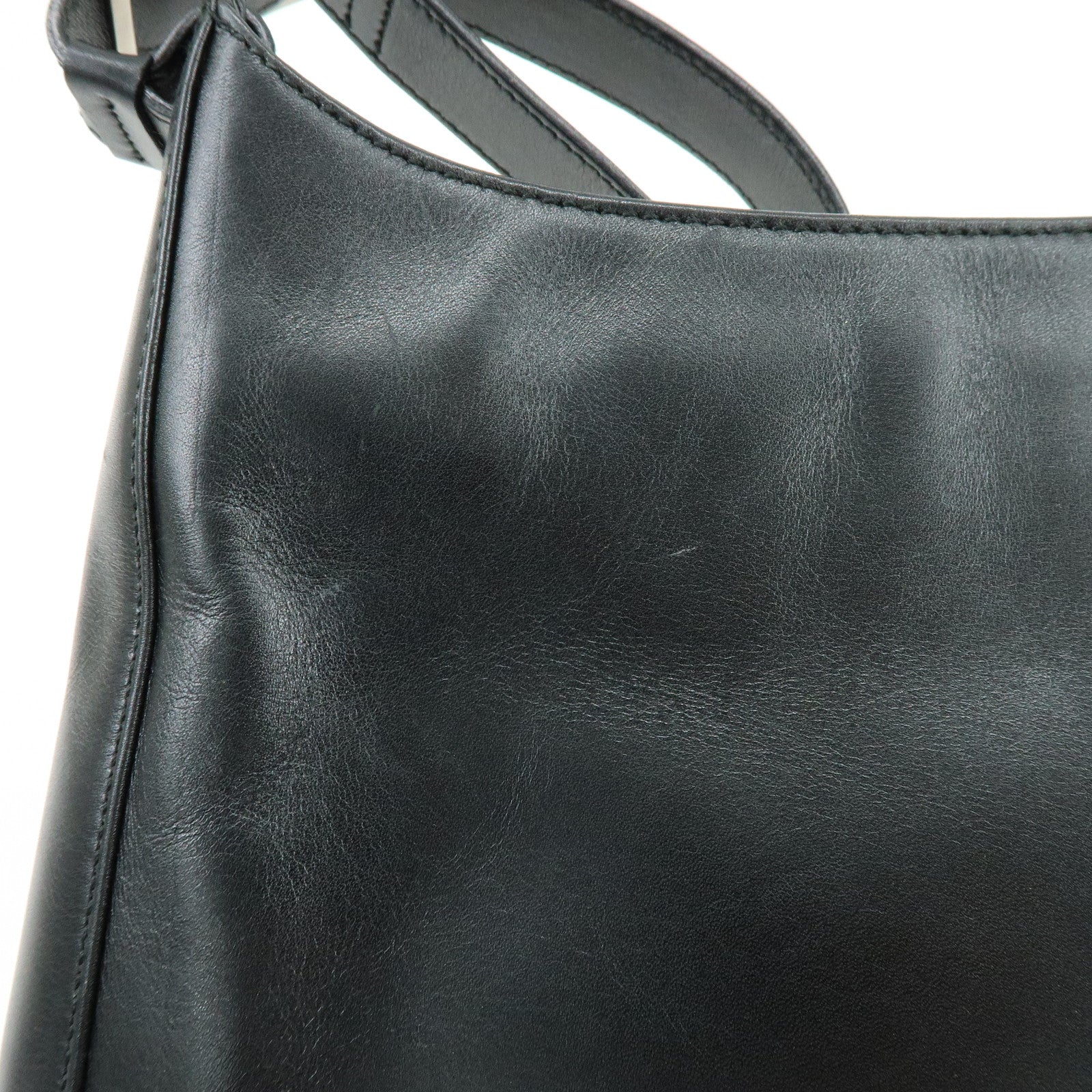 Ferragamo Gancini Leather Shoulder Bag Hand Bag Black