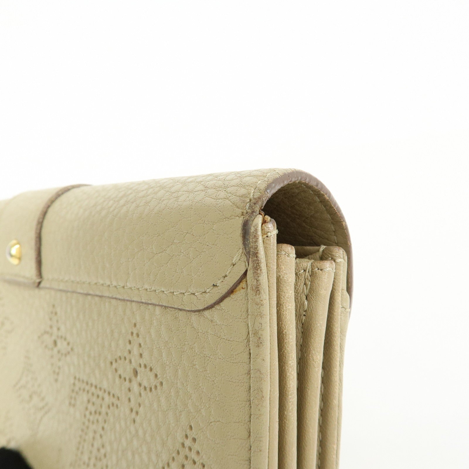 Louis Vuitton Monogram Mahina Portefeuille Iris Wallet Opal M58134
