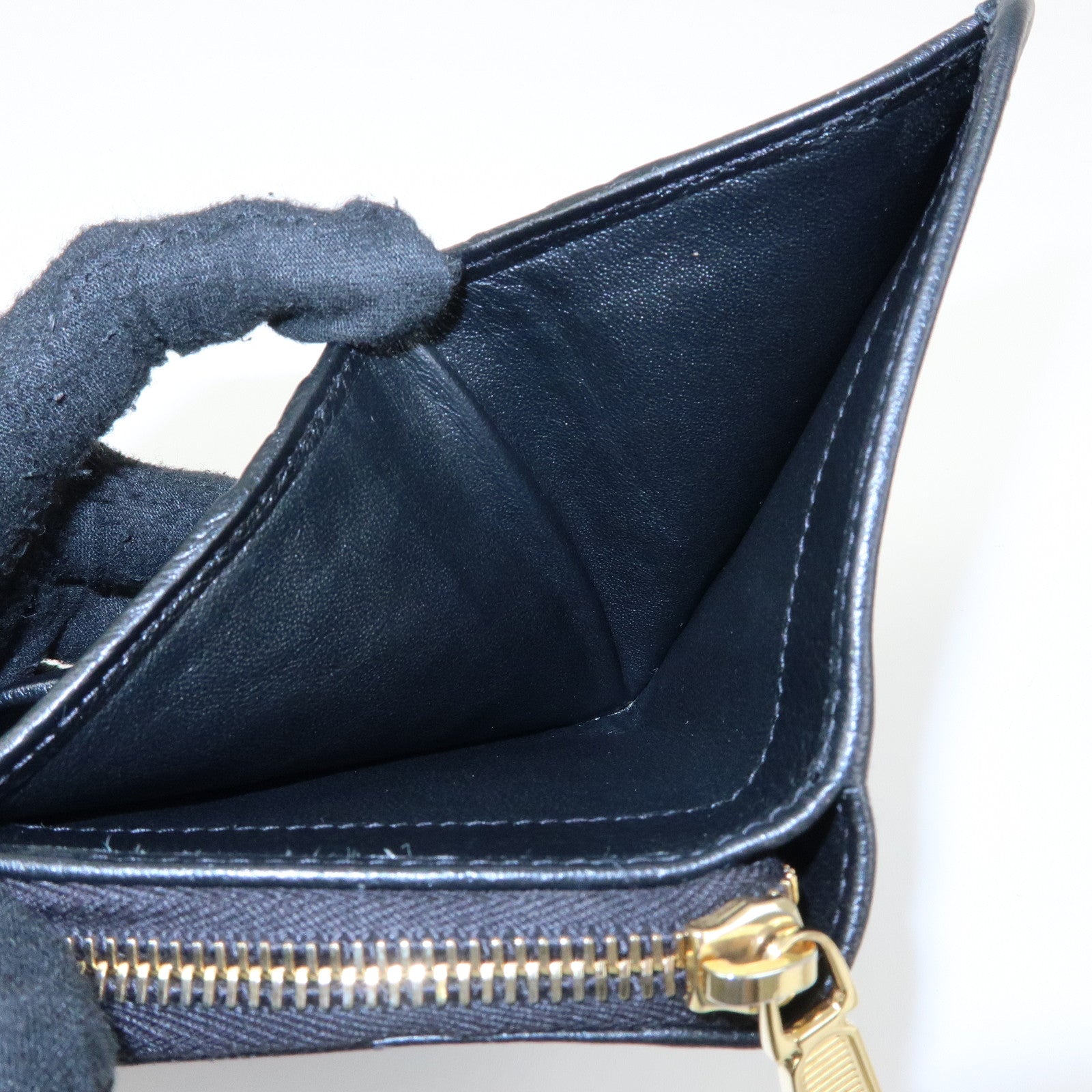 SAINT LAURENT PARIS Casandra Calf Leather Compact Wallet 568985