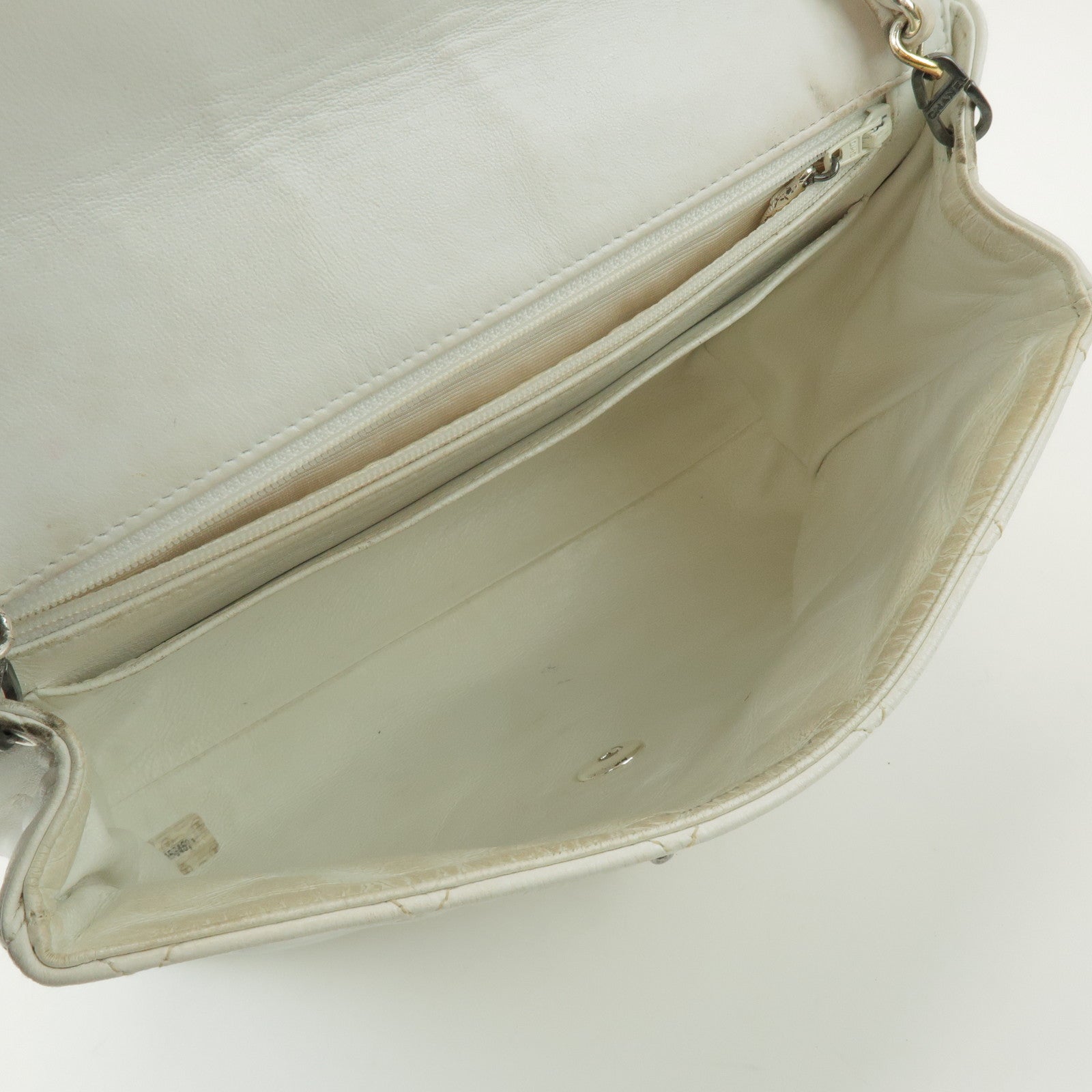 CHANEL Matelasse Lamb Skin Chain Shoulder Bag White Silver