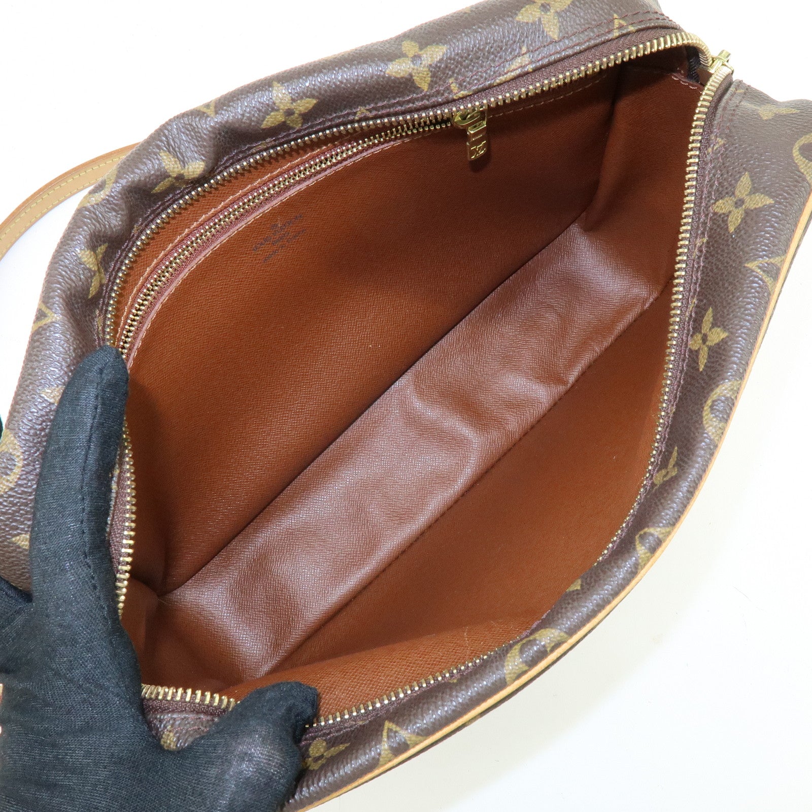 Louis Vuitton Monogram Trocadero 27 Crossbody Bag M51274
