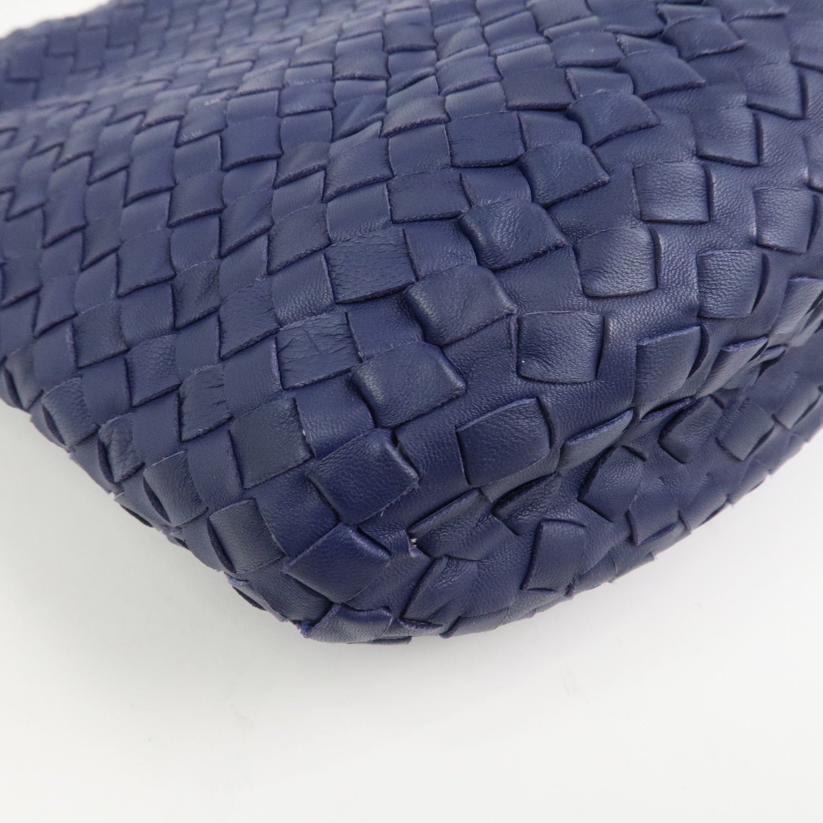 BOTTEGA VENETA Intrecciato Leather Shoulder Bag Navy 255690