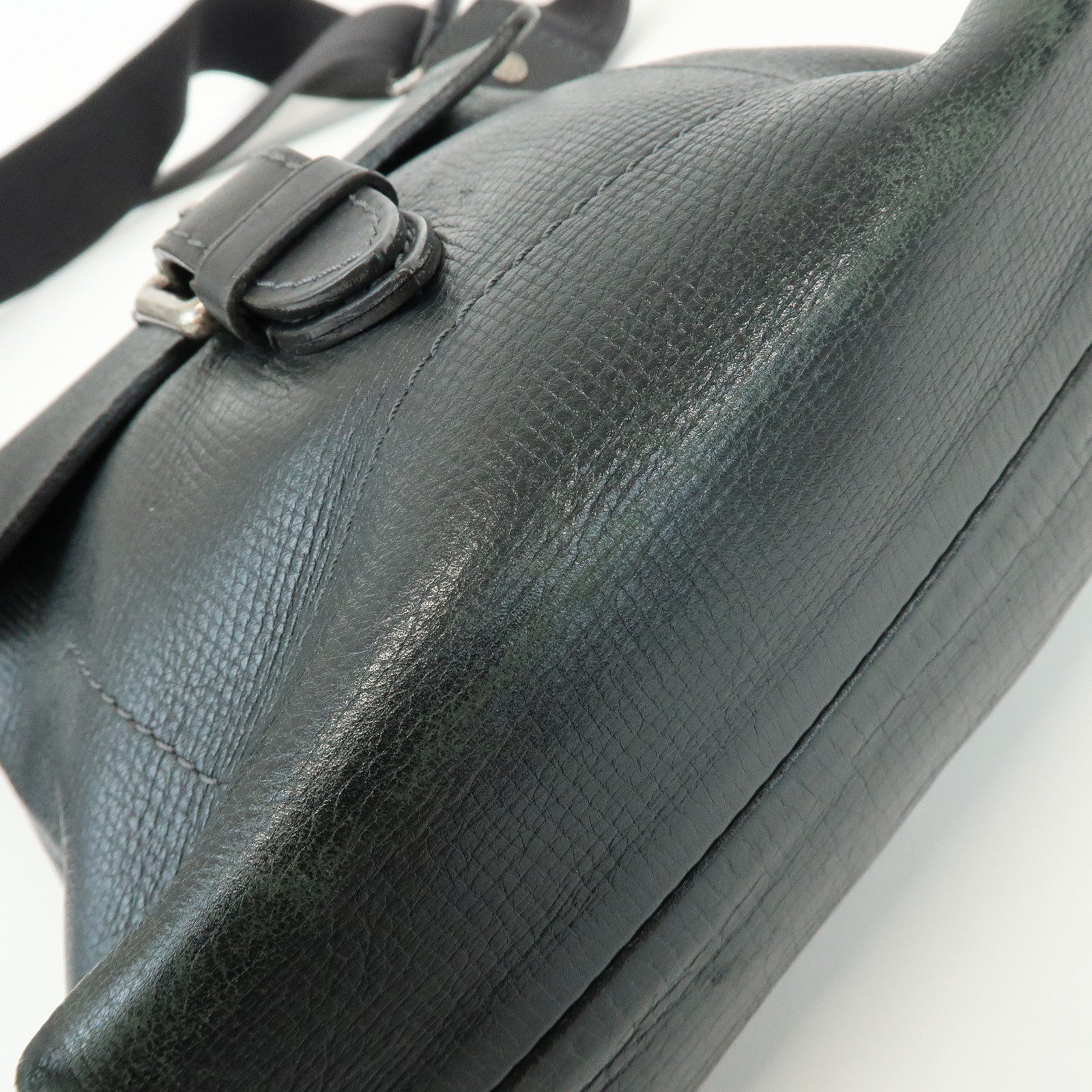 Louis Vuitton Utah Yuma Calf Leather Shoulder Bag Basalt M97024