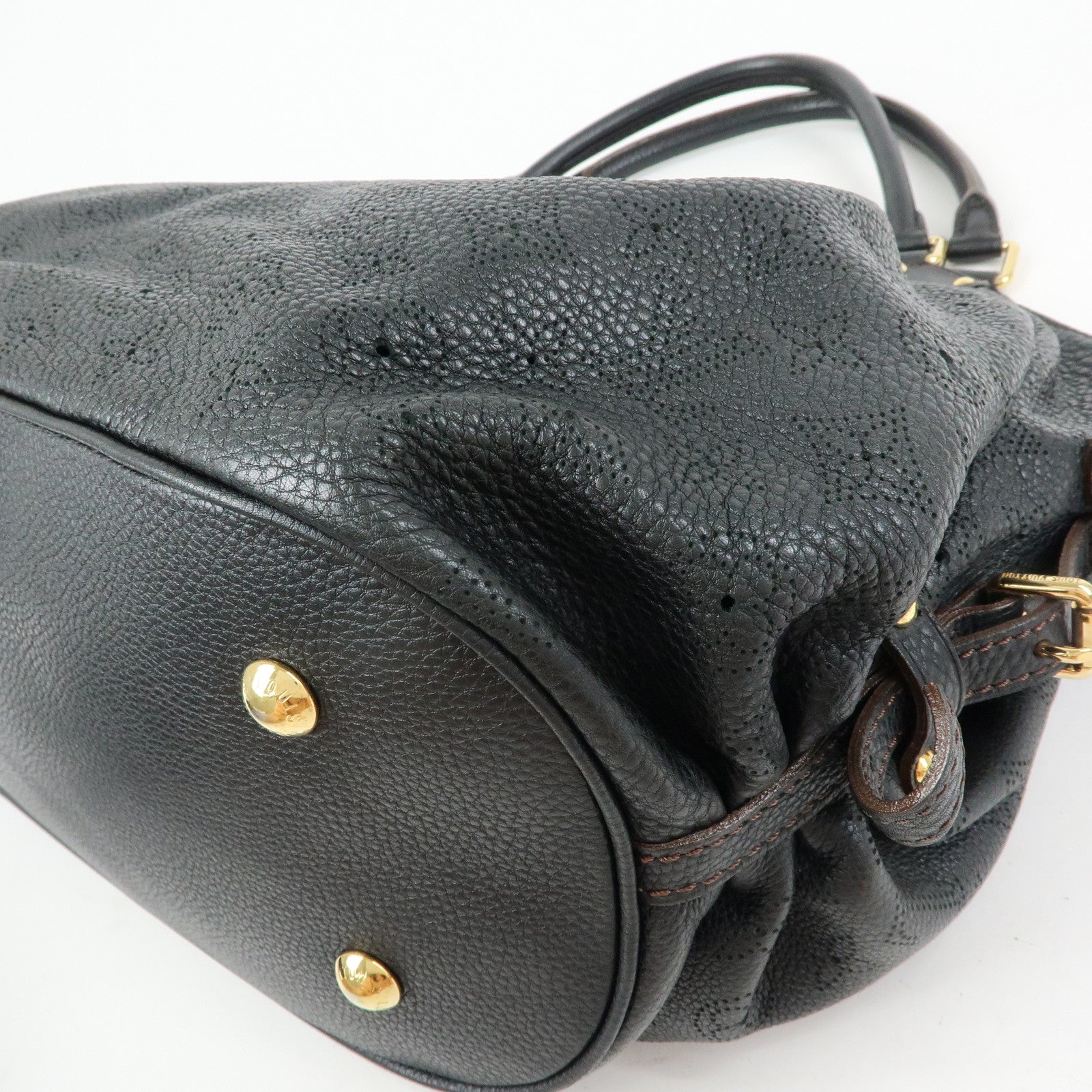 Louis Vuitton Monogram Leather Mahina L Shoulder Bag Noir M95765