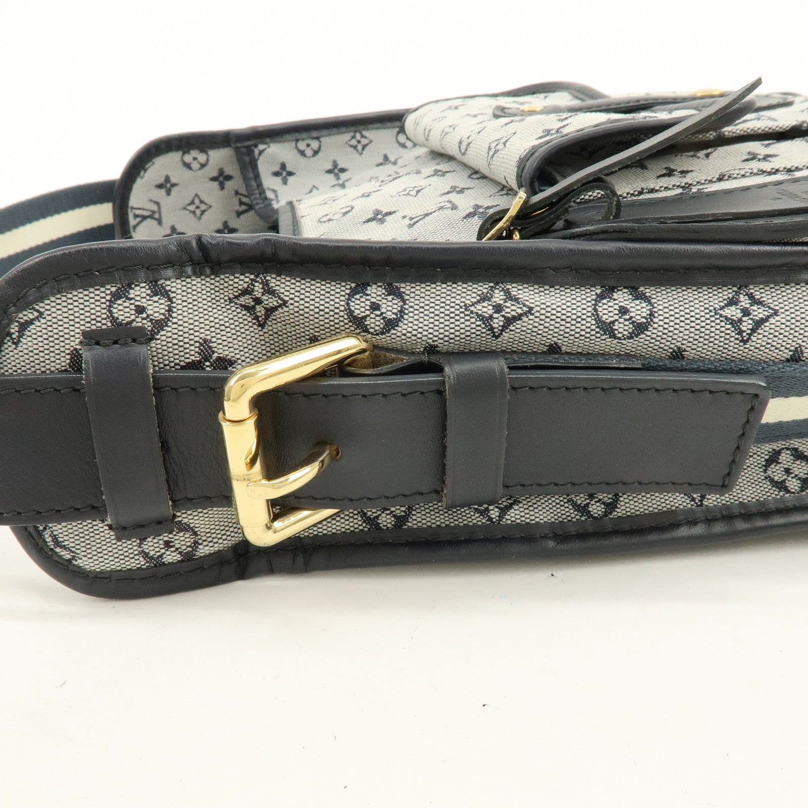 Louis Vuitton Monogram Mini Buzas Marie Kate Shoulder Bag M92320